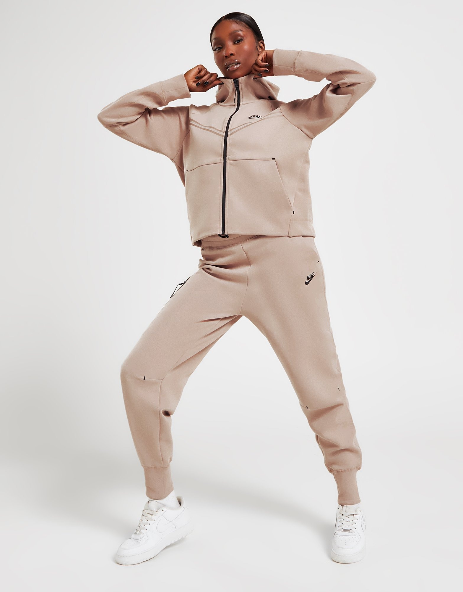 ensemble nike beige femme