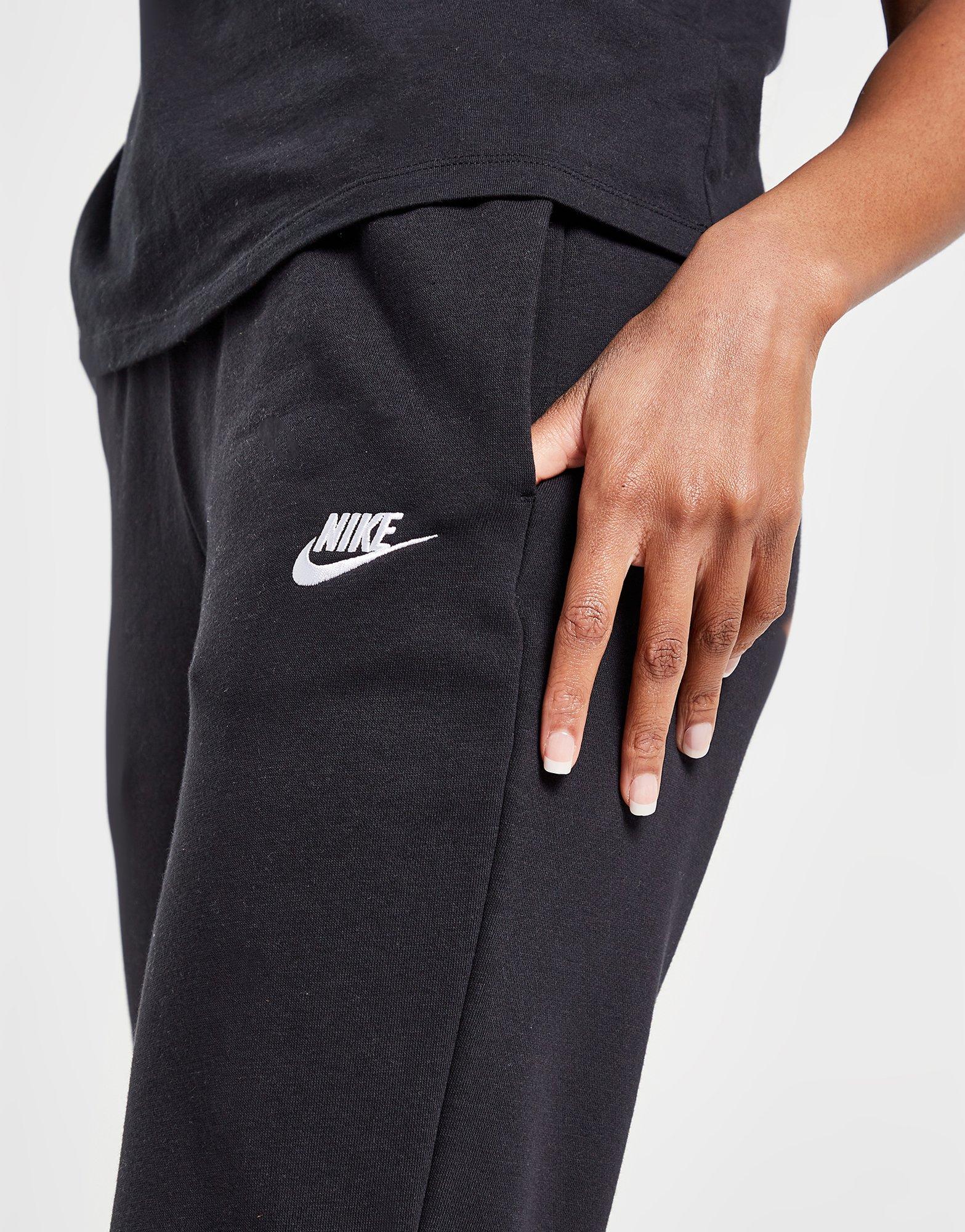 Uitvoerder analoog bijtend Black White Nike Sportswear Club Fleece Joggers | JD Sports