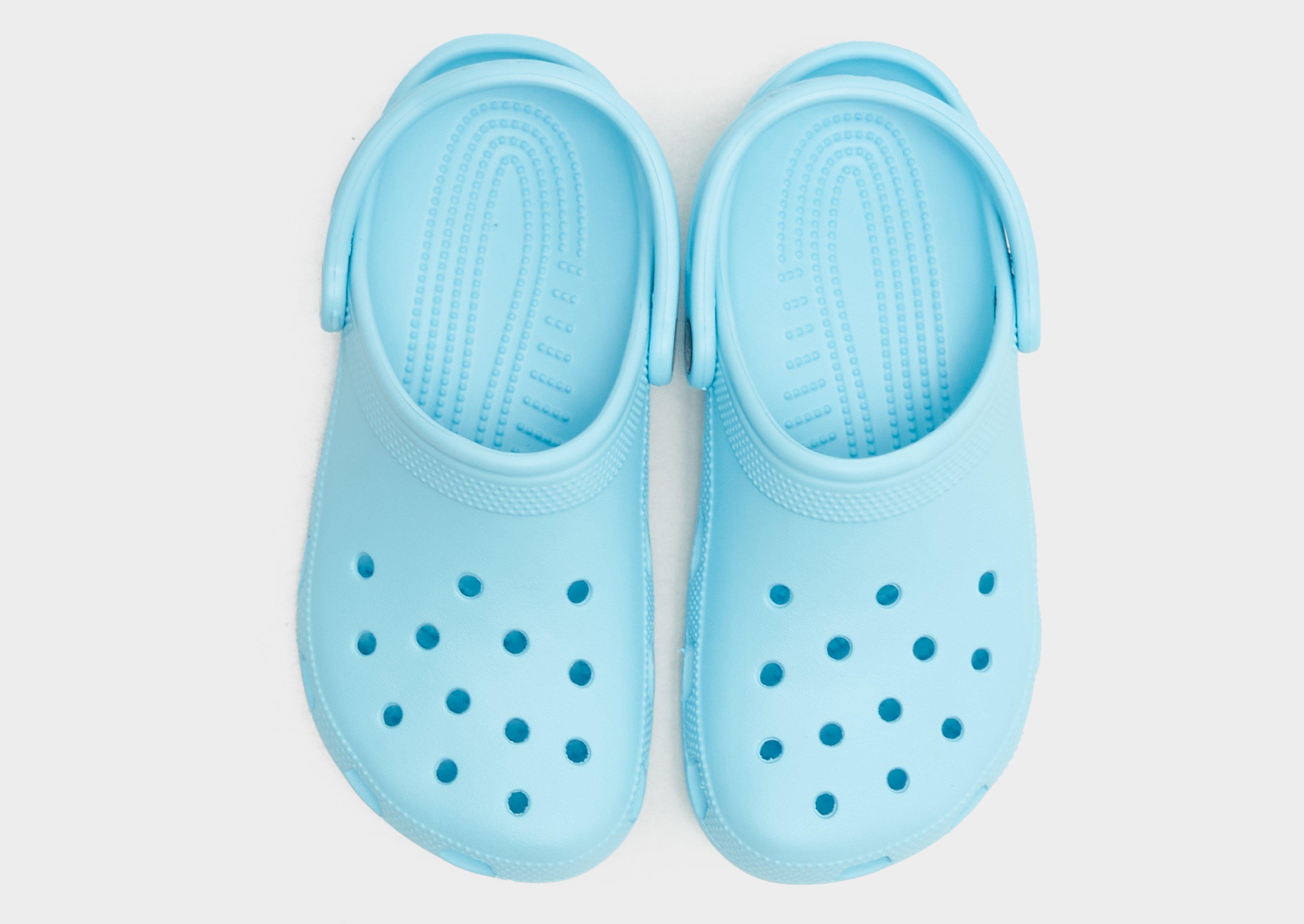 Baby blue online crocs