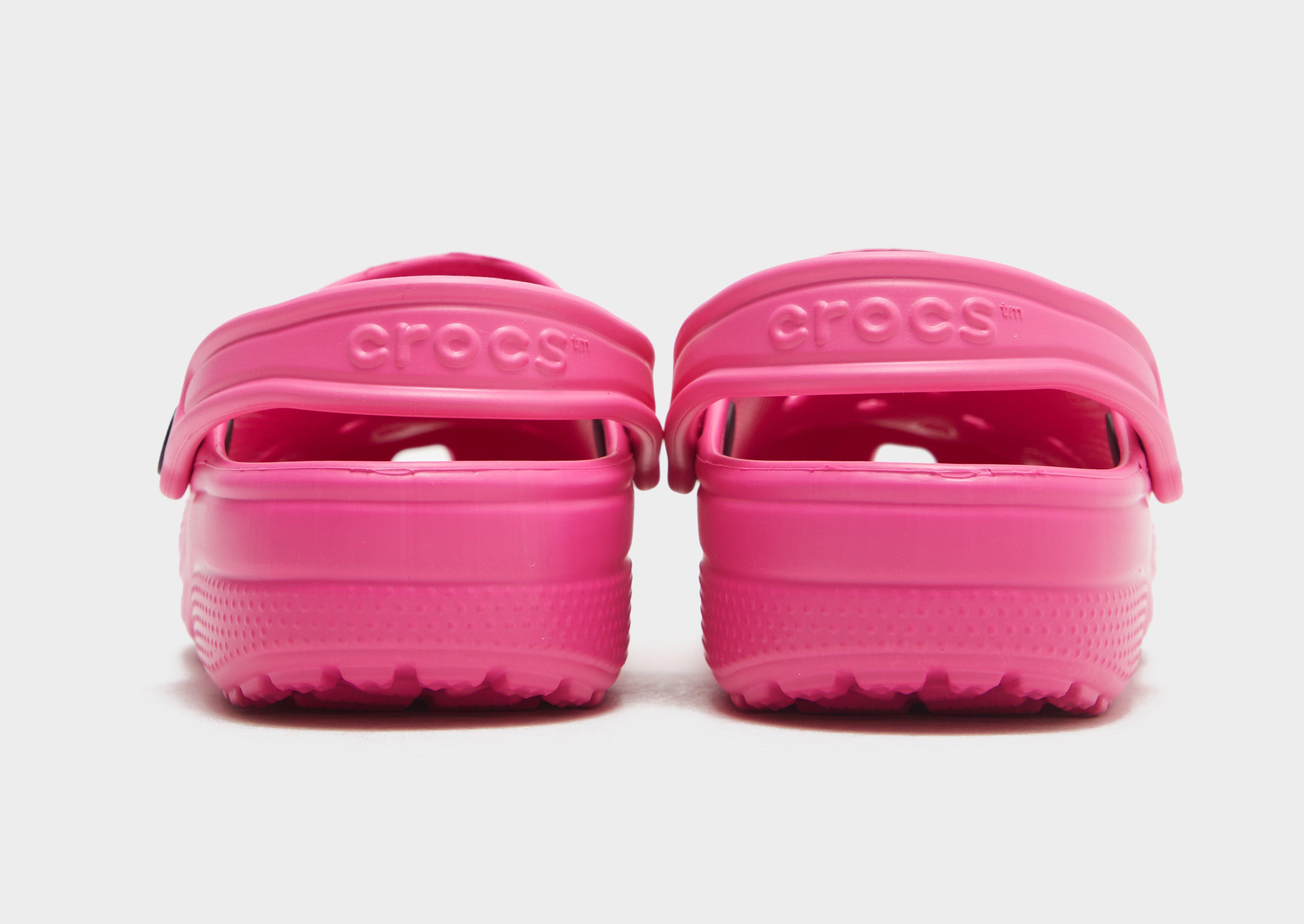 Hot pink crocs cheap womens