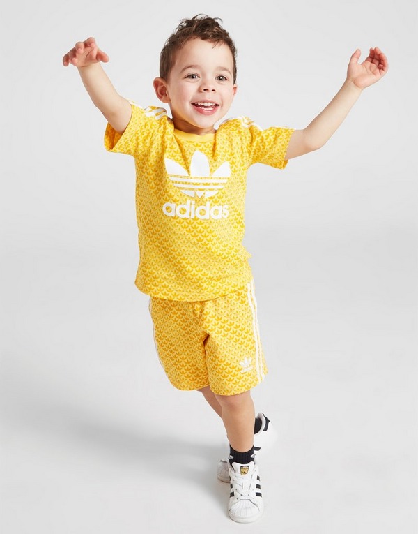 Et kors kæmpe stor I særdeleshed Gul adidas Originals Monogram T-Shirt/Shorts Set Infant - JD Sports Danmark
