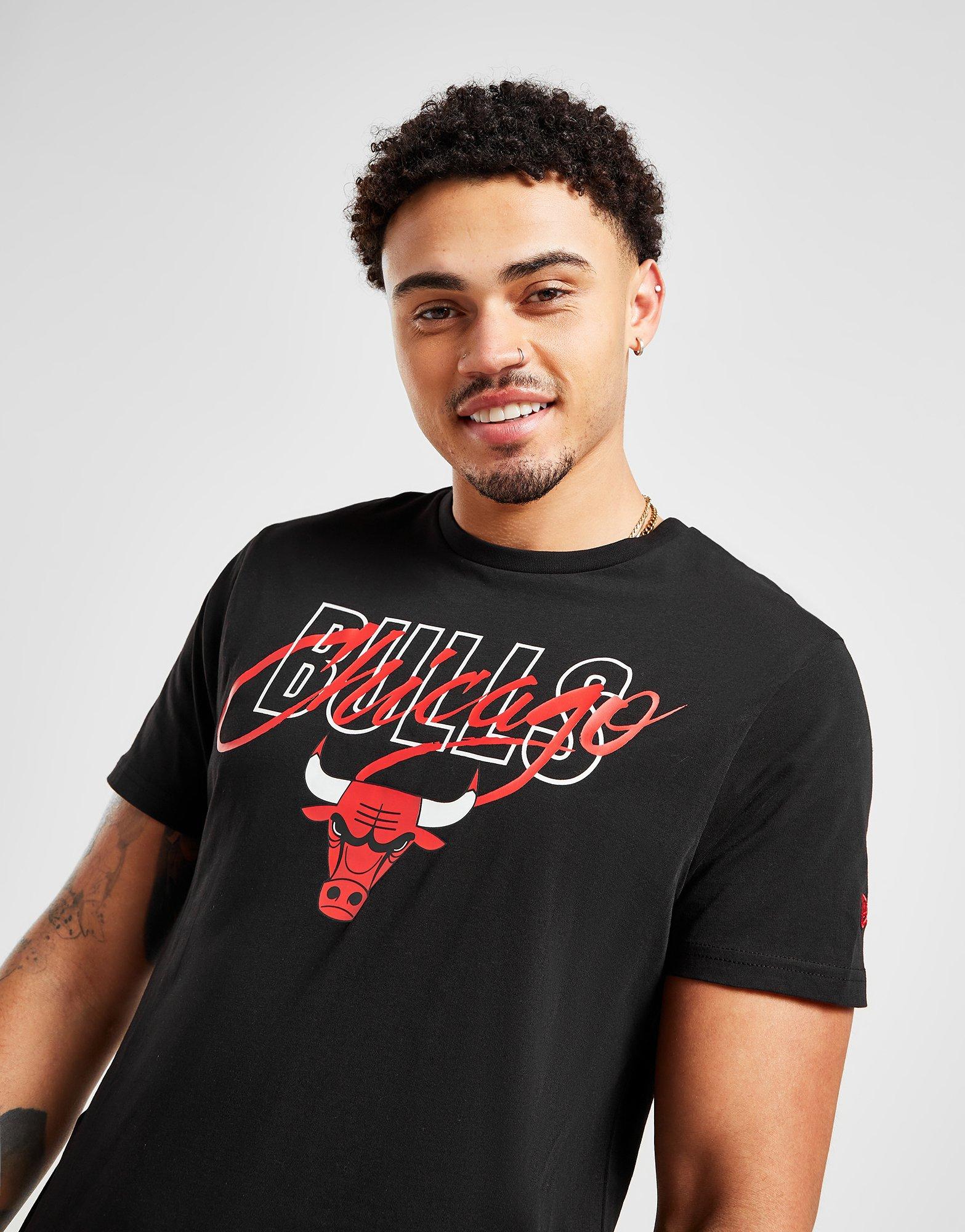 New Era NBA Chicago Bulls Script Tee T-Shirt, black : : Sports &  Outdoors