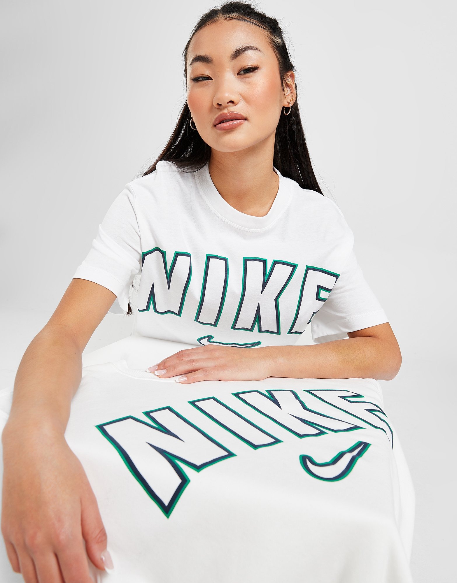 Nike Varsity Boyfriend TShirt Donna in Bianco JD Sports