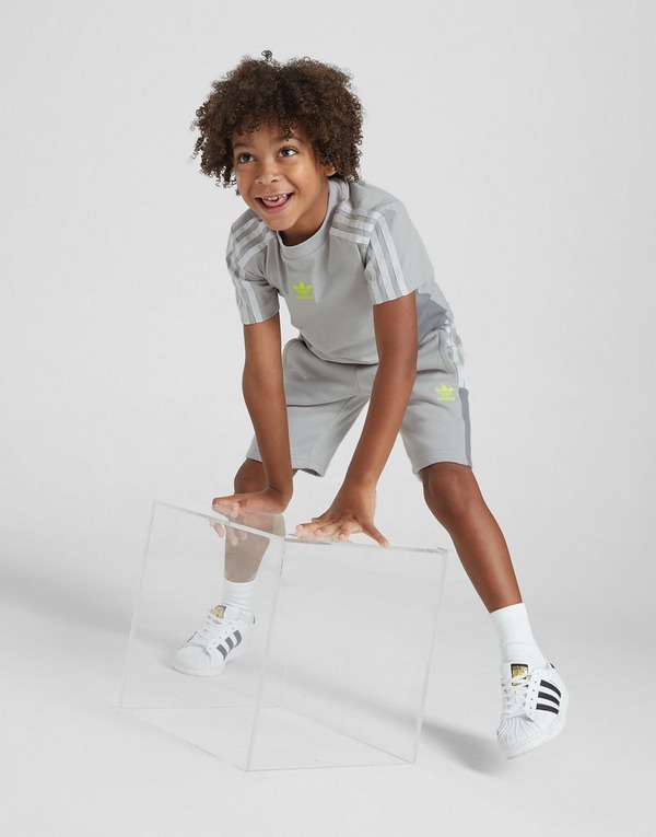 Kontinent Afvigelse tortur Grey adidas Originals Chevron Colour Block T-Shirt/Shorts Set Children | JD  Sports Global