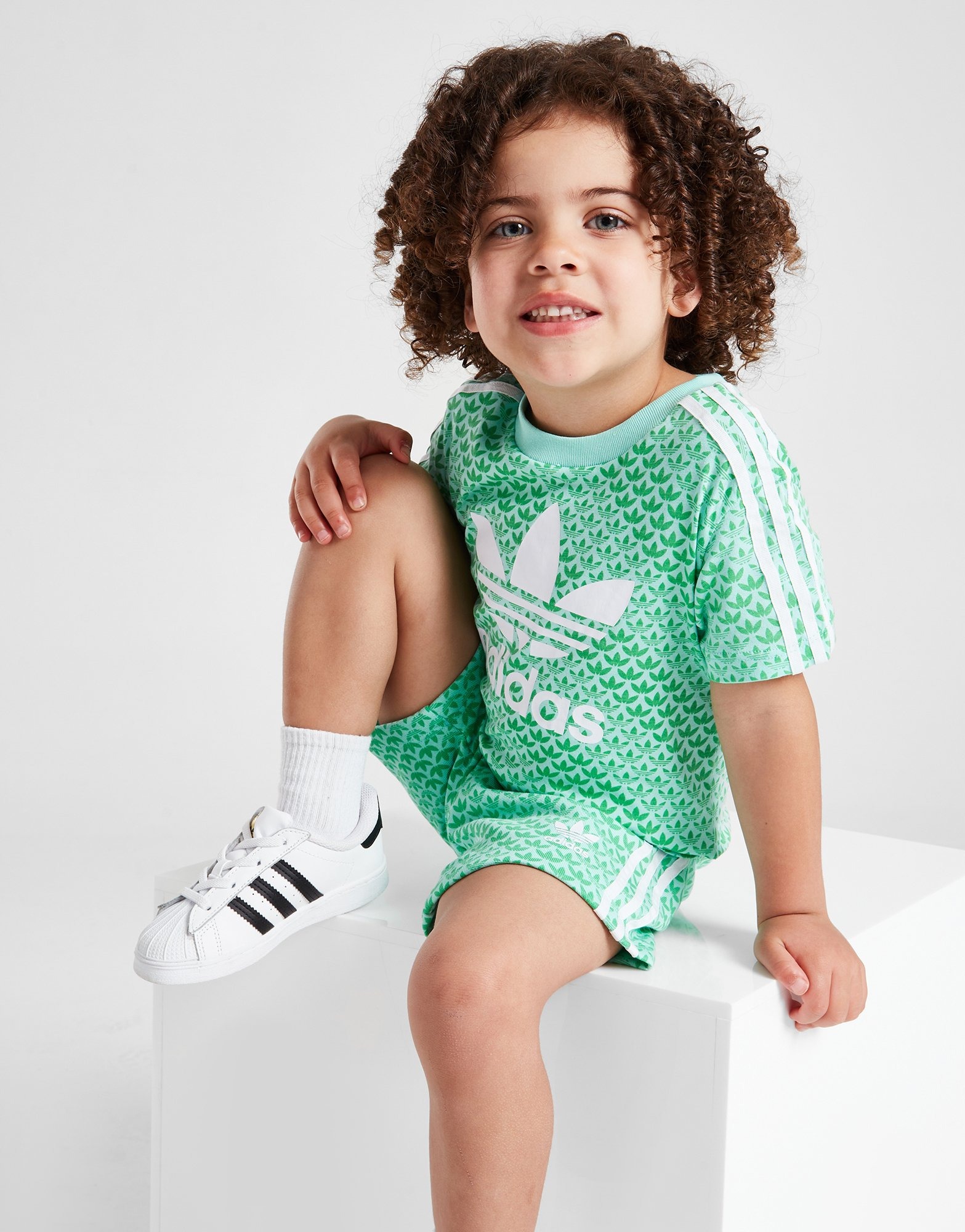 adidas Originals Monogram T-Shirt/Shorts Set Baby Grün, JD Sports ...