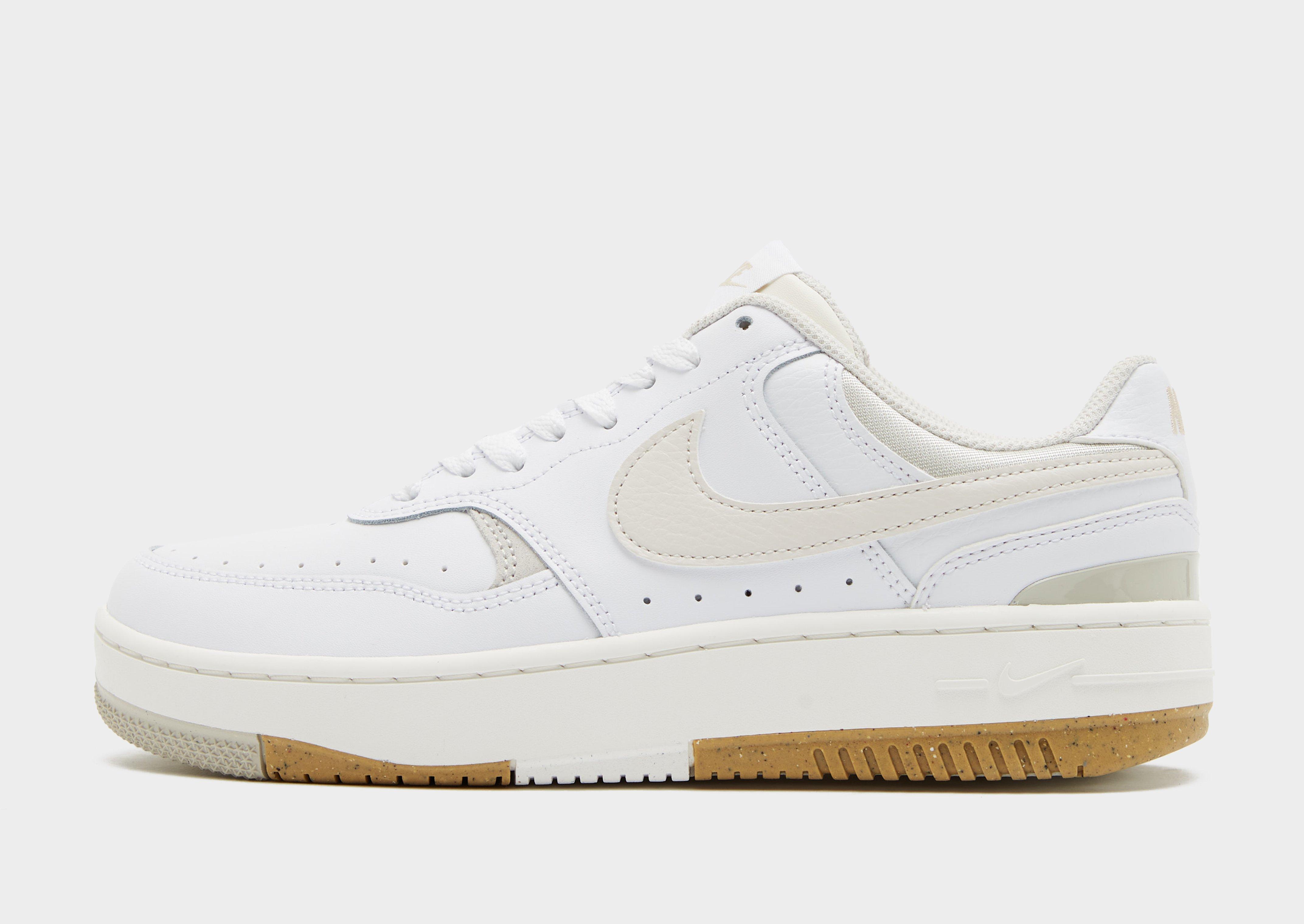 Air force 1 lv8 white best sale gum bottom