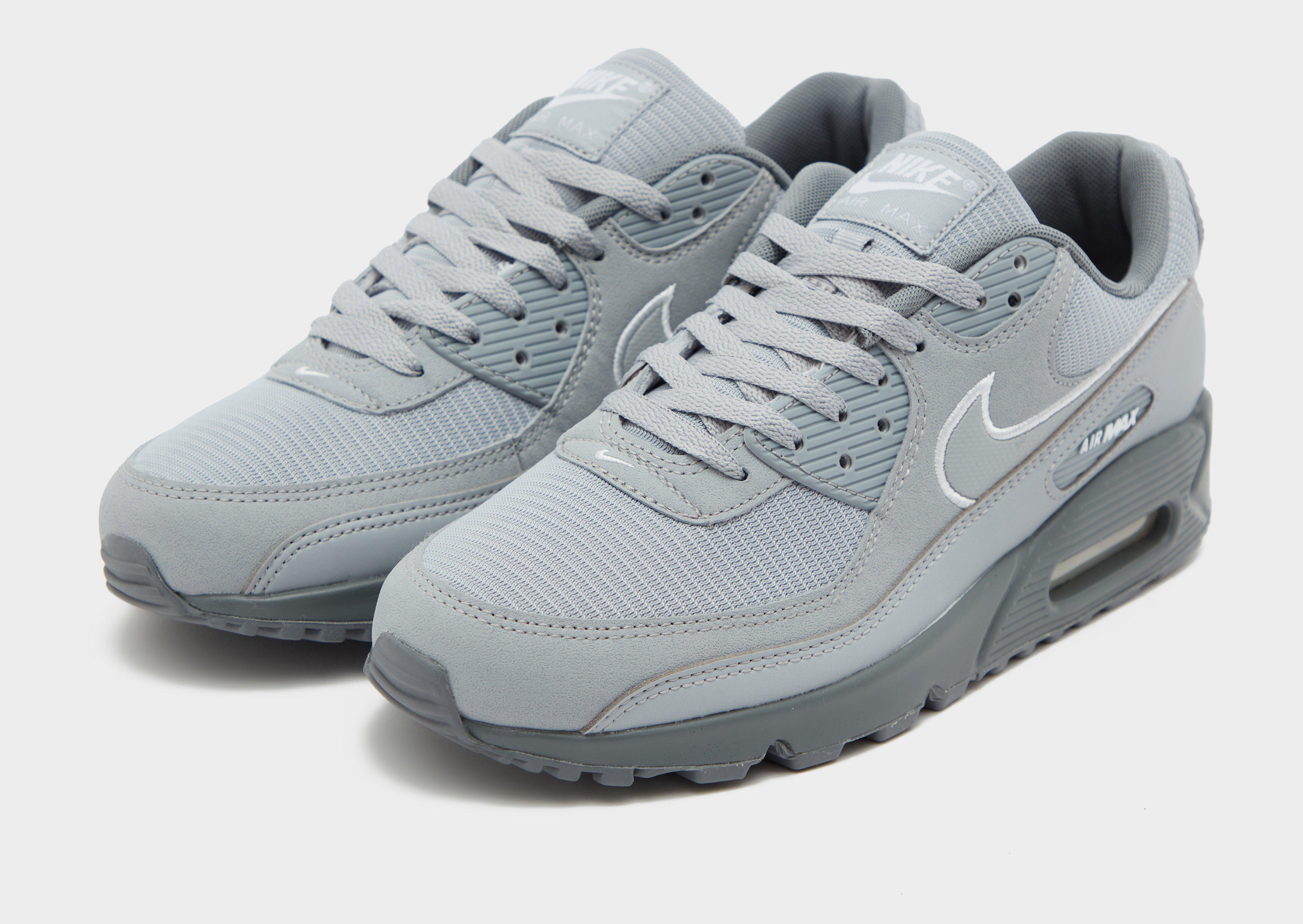 White and gray hot sale nike air max