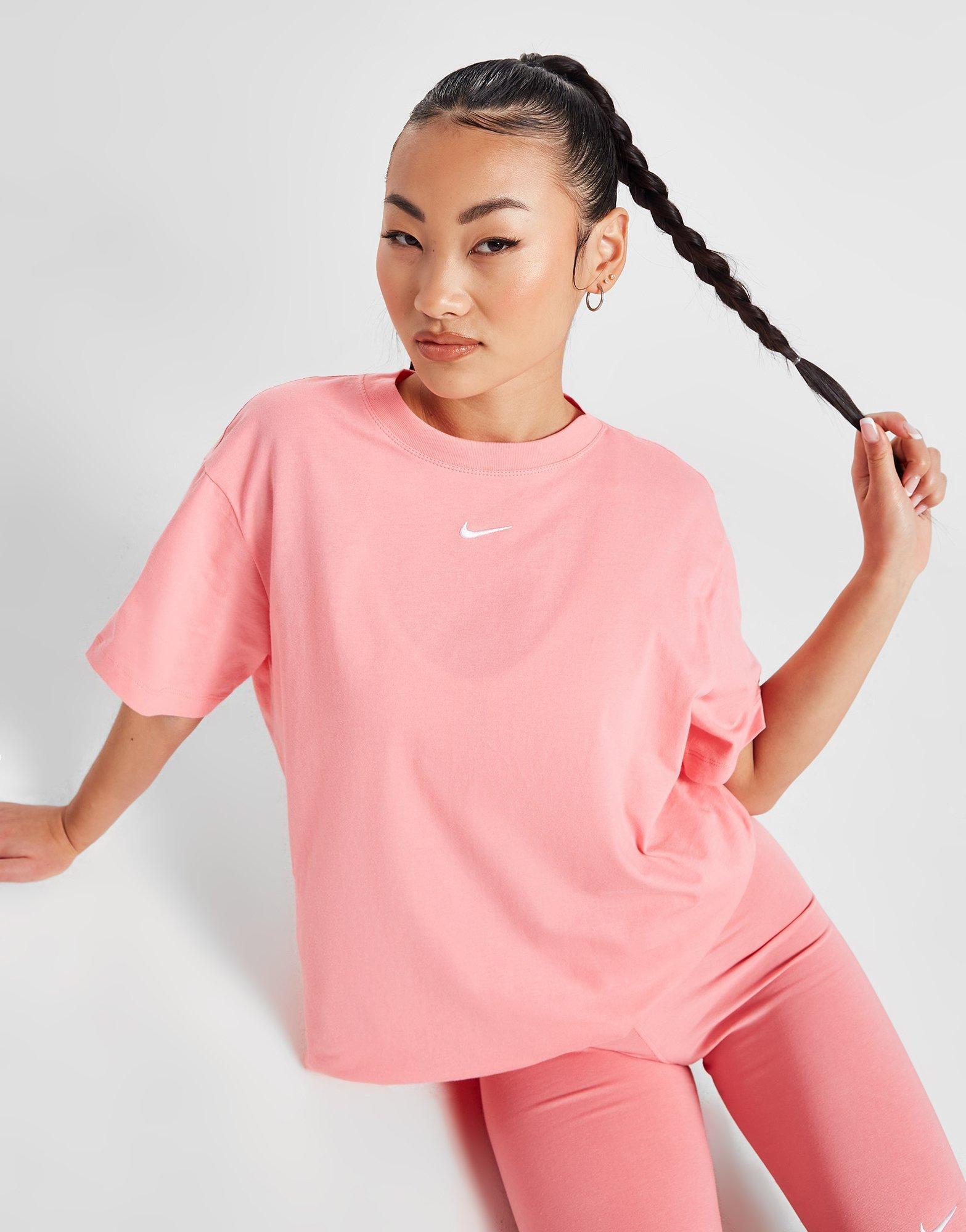 Nike mini swoosh boyfriend t shirt best sale