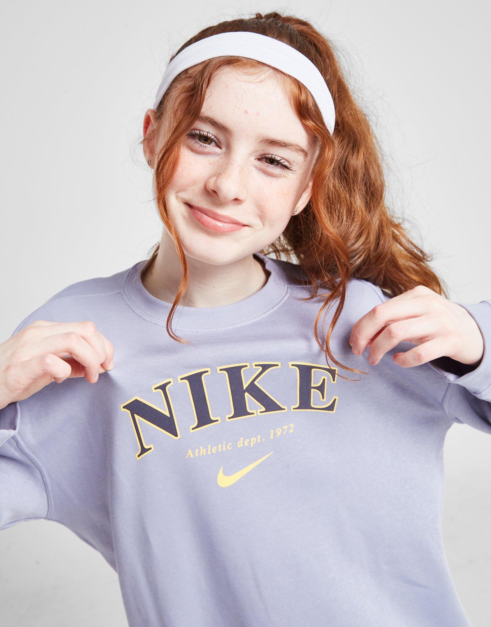 Nike Girls' Trend Boyfriend Crew Sweatshirt Junior