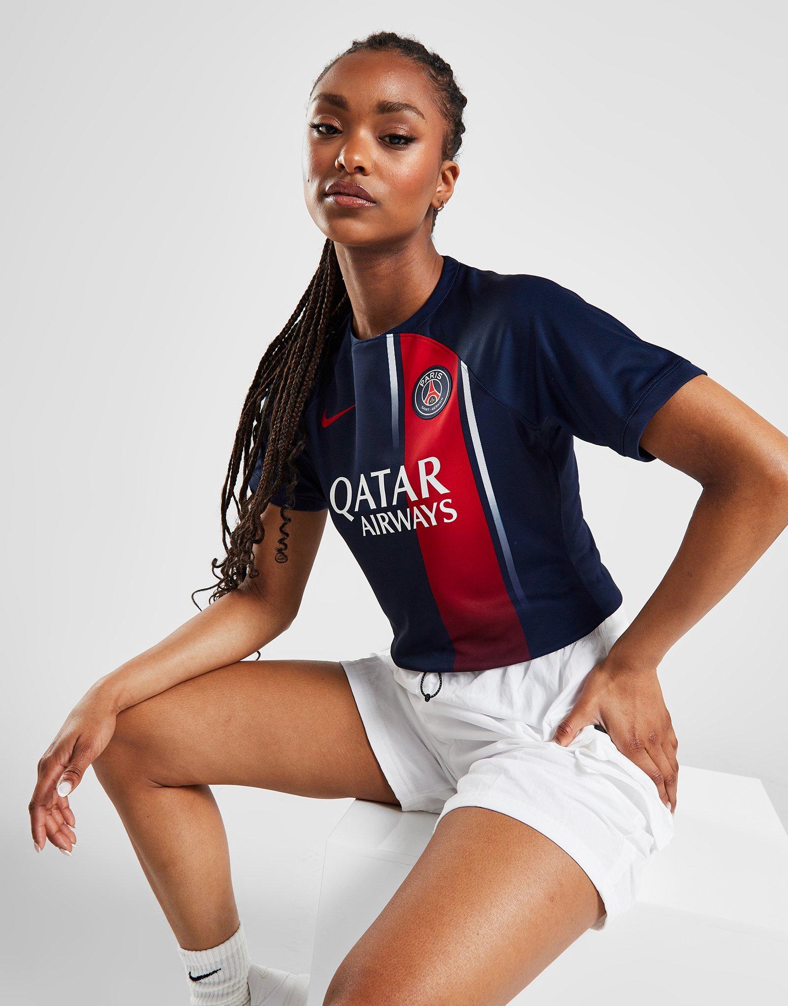 Paris Saint-Germain Essential Women's Nike Football High-Rise Cargo Trousers.  Nike CA