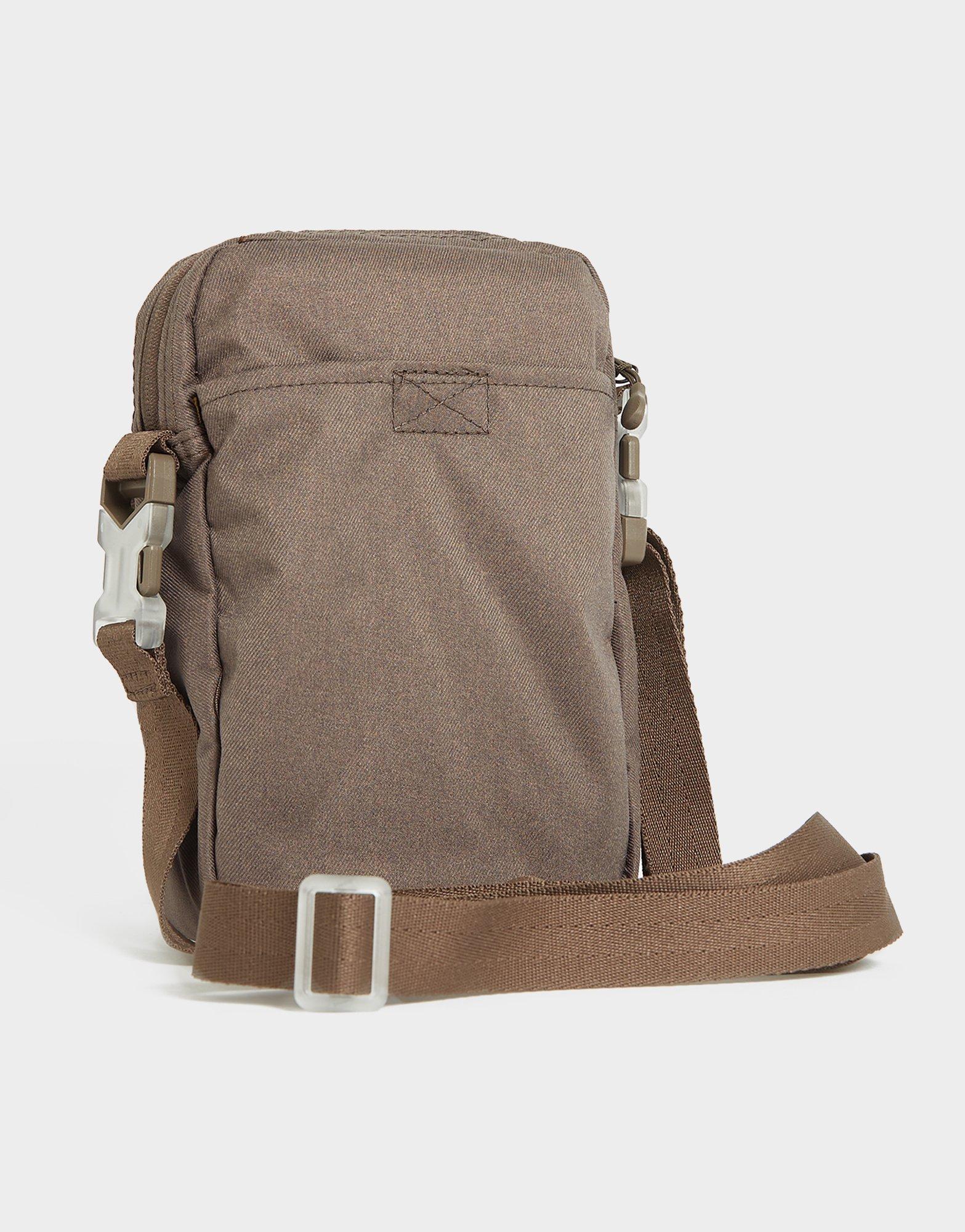 Nike Elemental Premium Crossbody Bag
