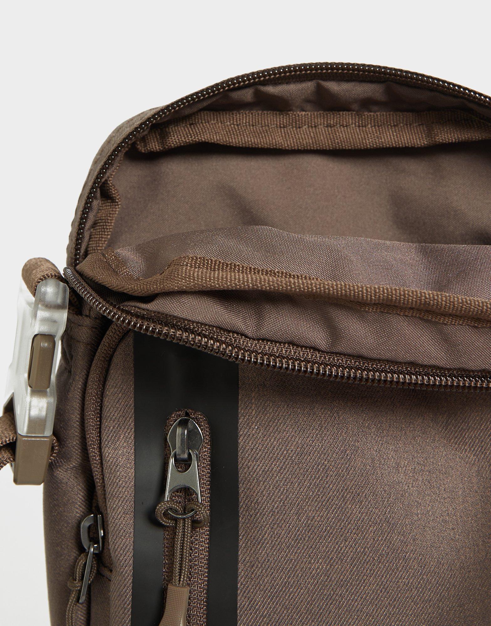 Nike Elemental Premium Crossbody Bag