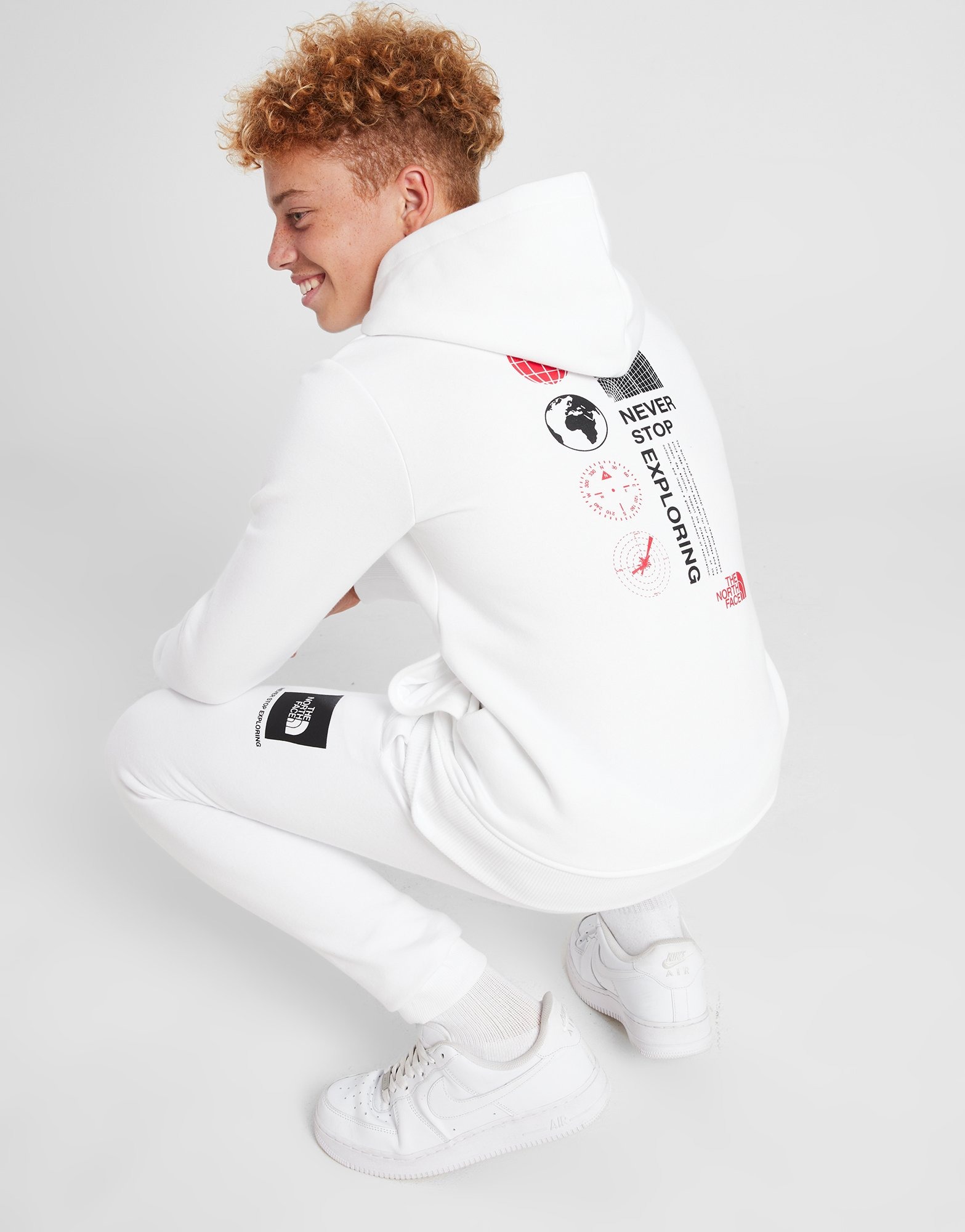 White on sale northface jumper