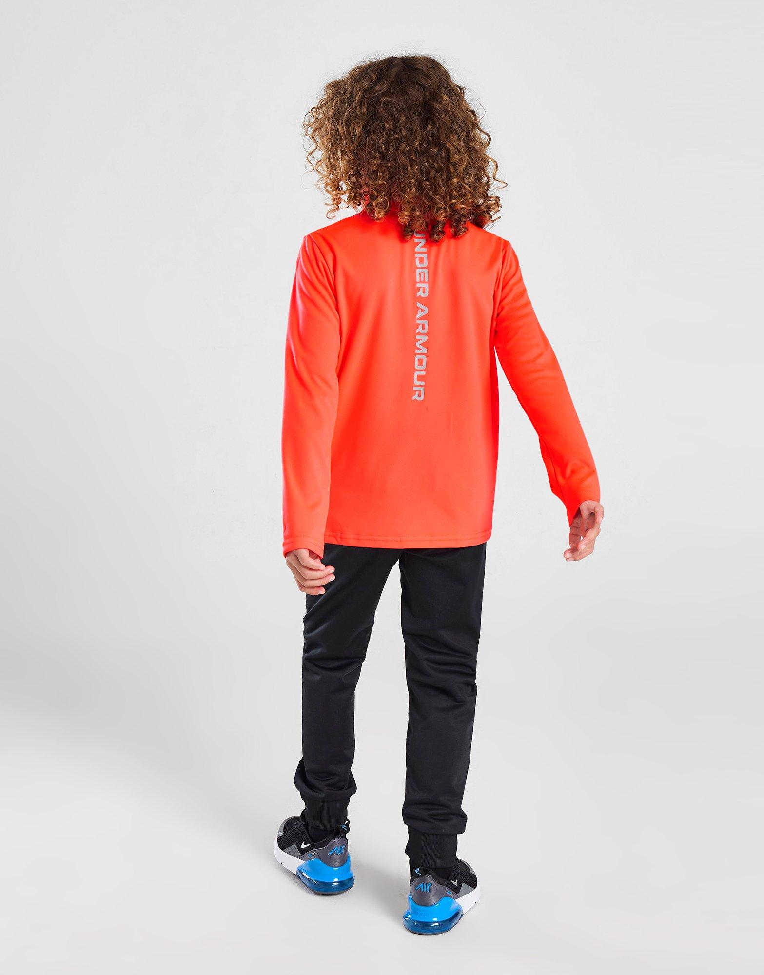 Aéroville - Vous louchez sur ce nouvel ensemble Under Armour rouge et noir,  aussi bien adapté pour jouer au foot que pour chiller dans votre canapé cet  hiver ? ❄️ Il n'attend