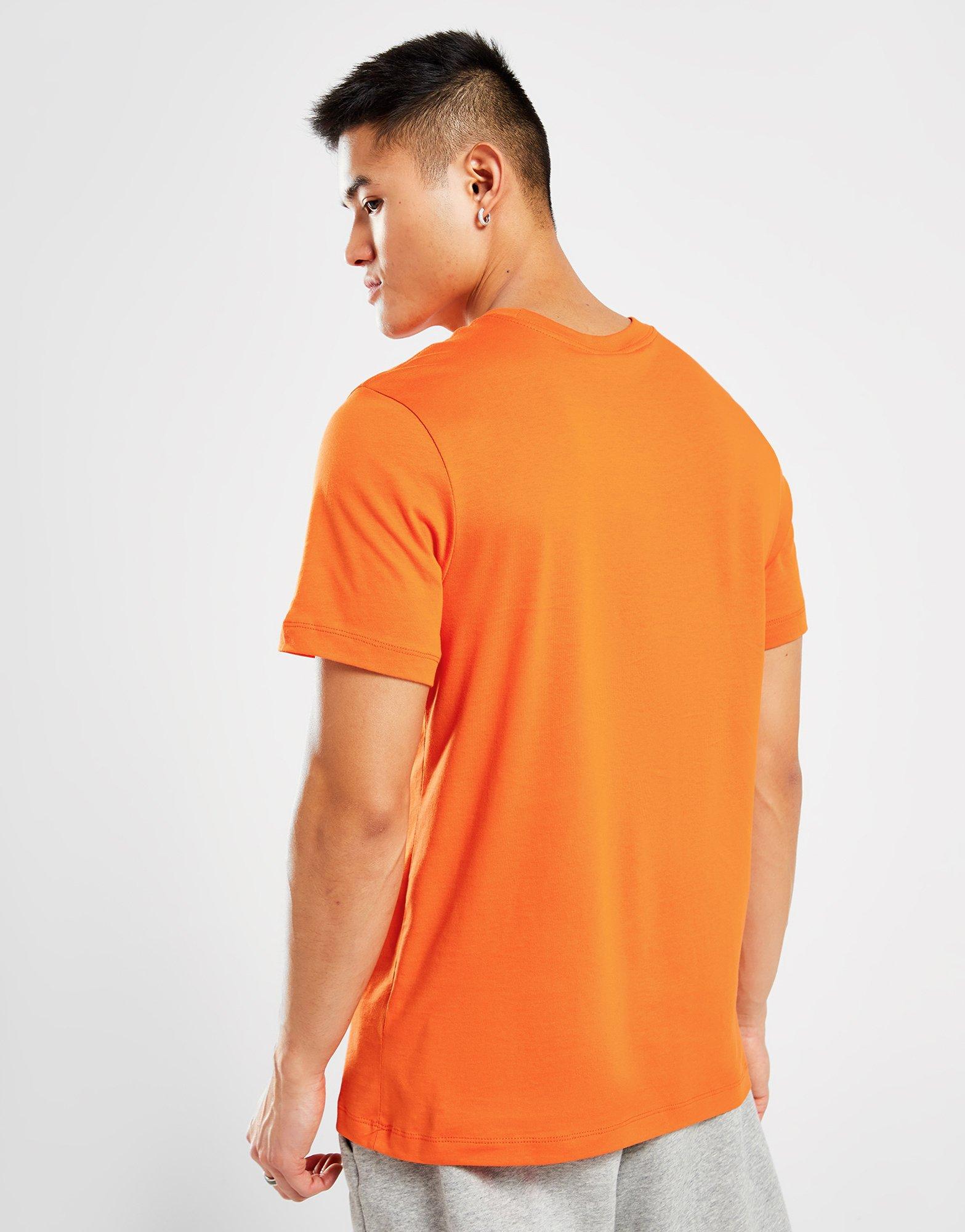 Nike Signature Swoosh T-Shirt
