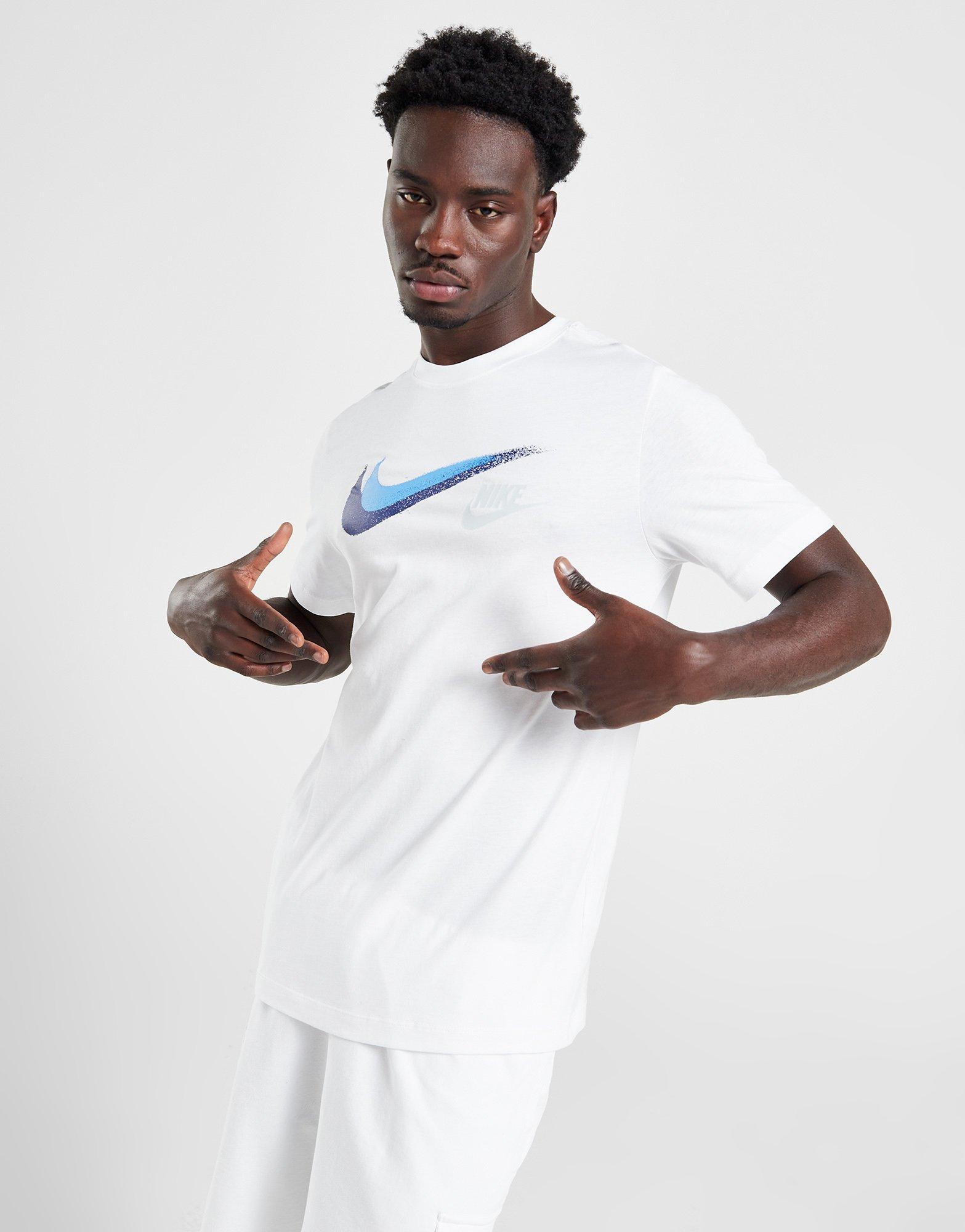 Nike Signature Swoosh T-Shirt
