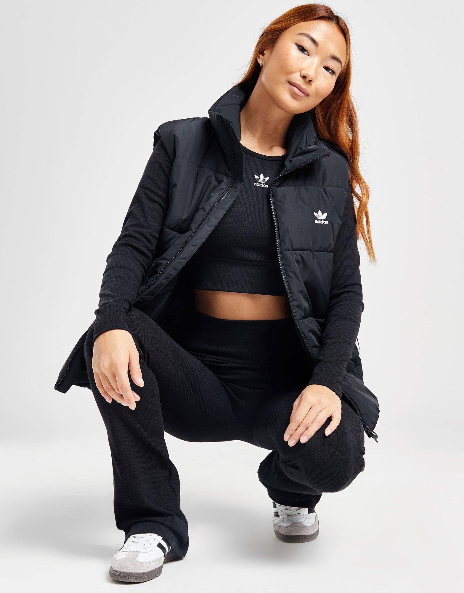 Adidas originals tech trefoil cropped sweatshirt hot sale in black