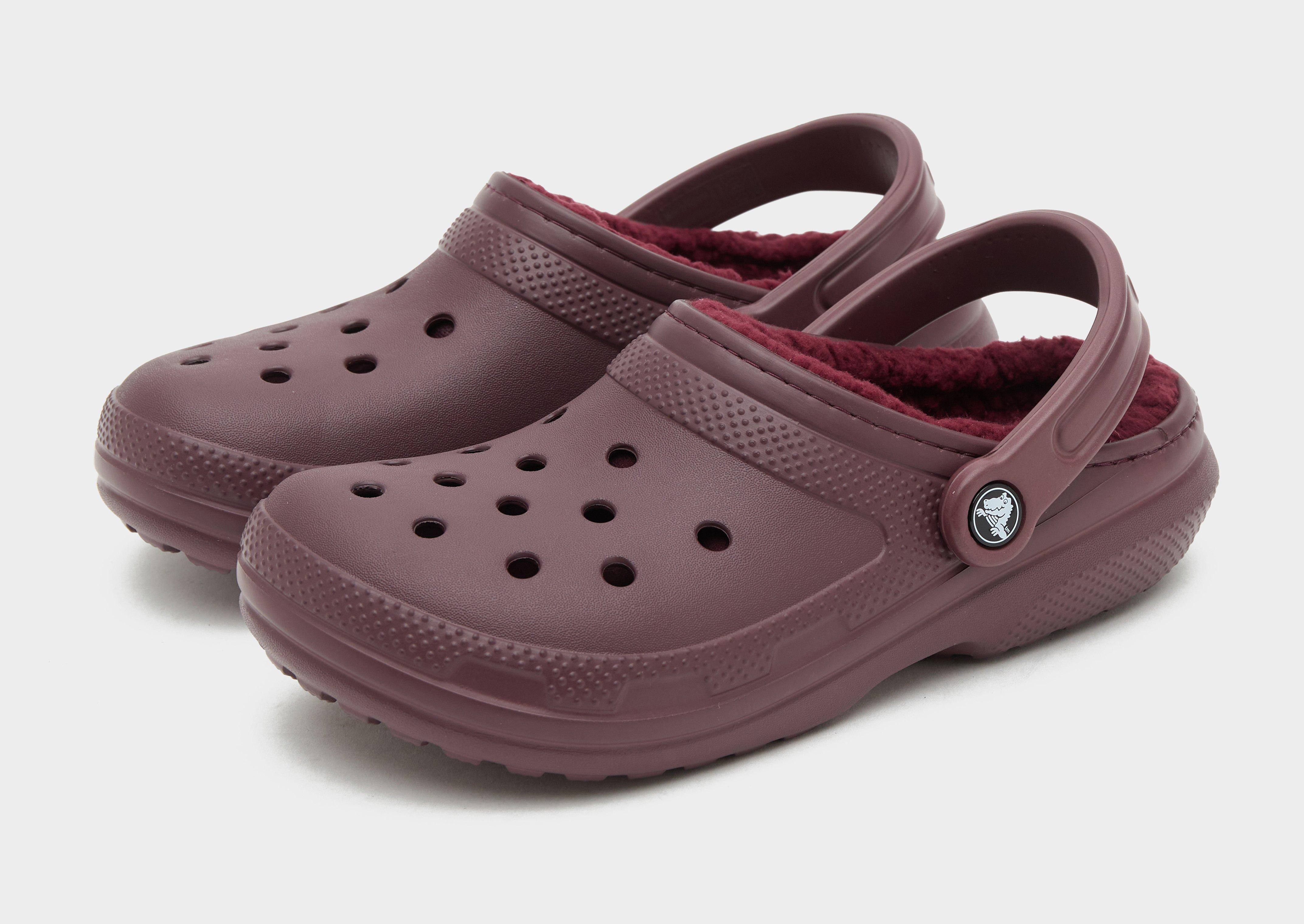 Red classic clog discount crocs