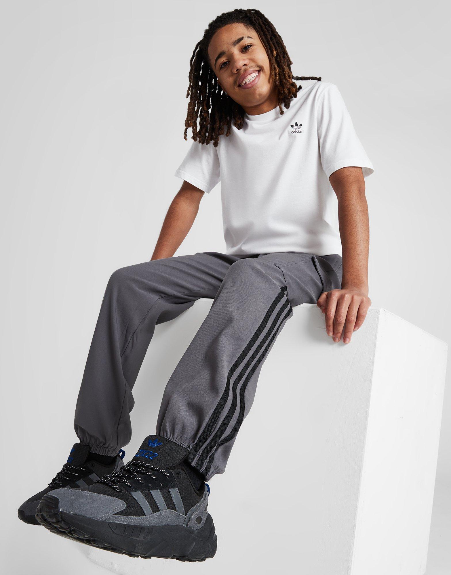 Adidas lazy 2025 man pants