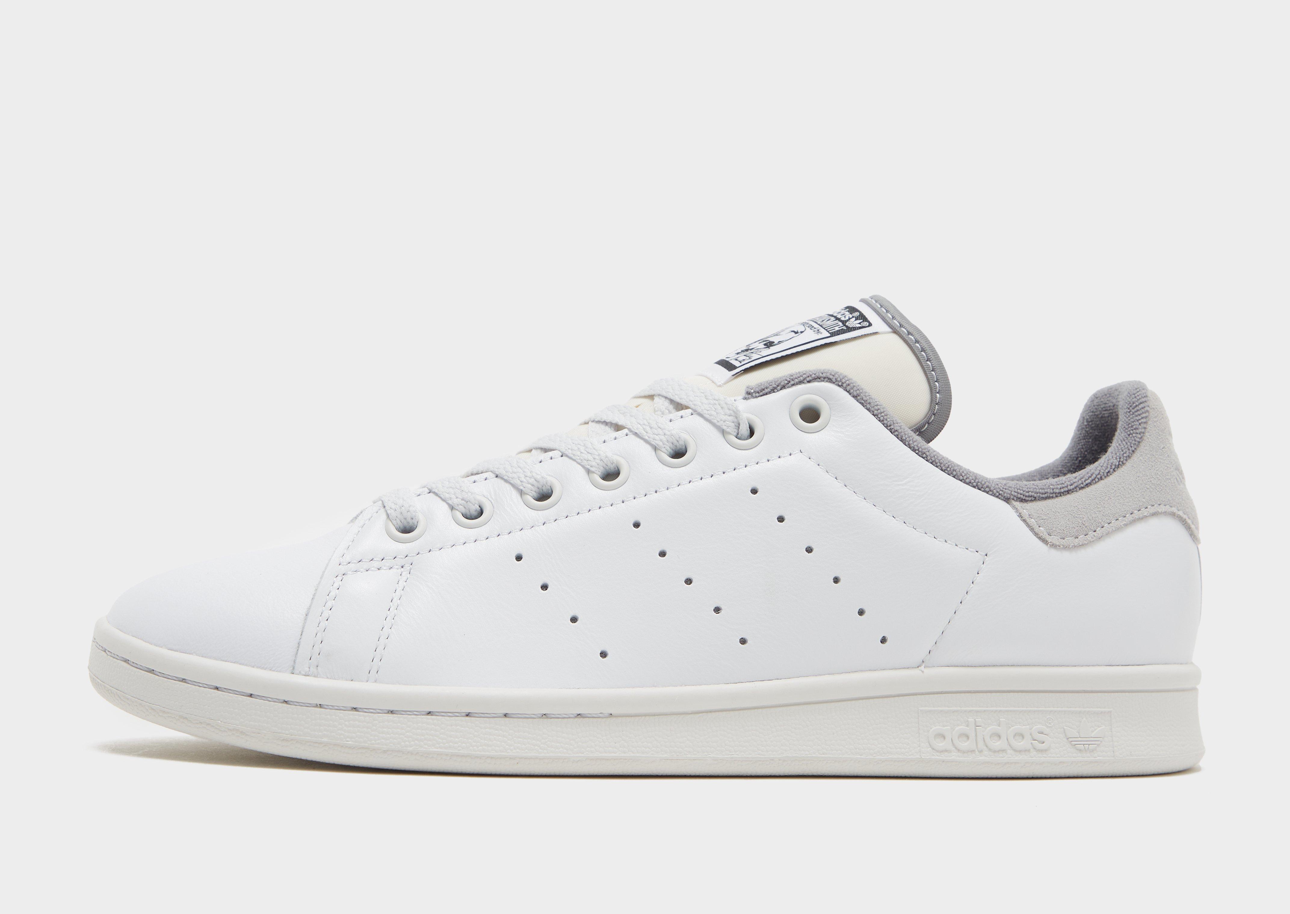 White adidas Originals Stan Smith | JD Sports Malaysia