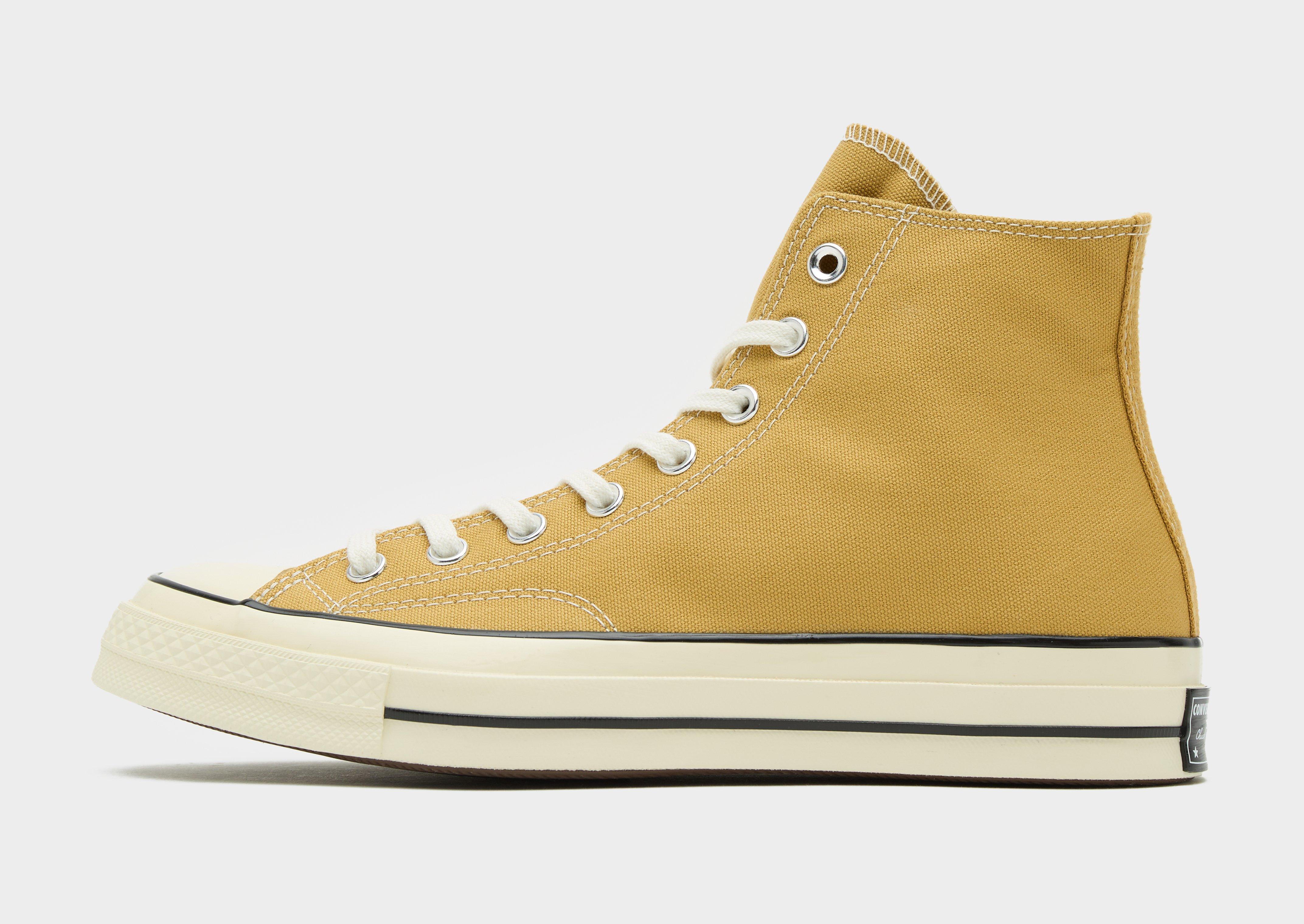 Light yellow on sale converse shoes