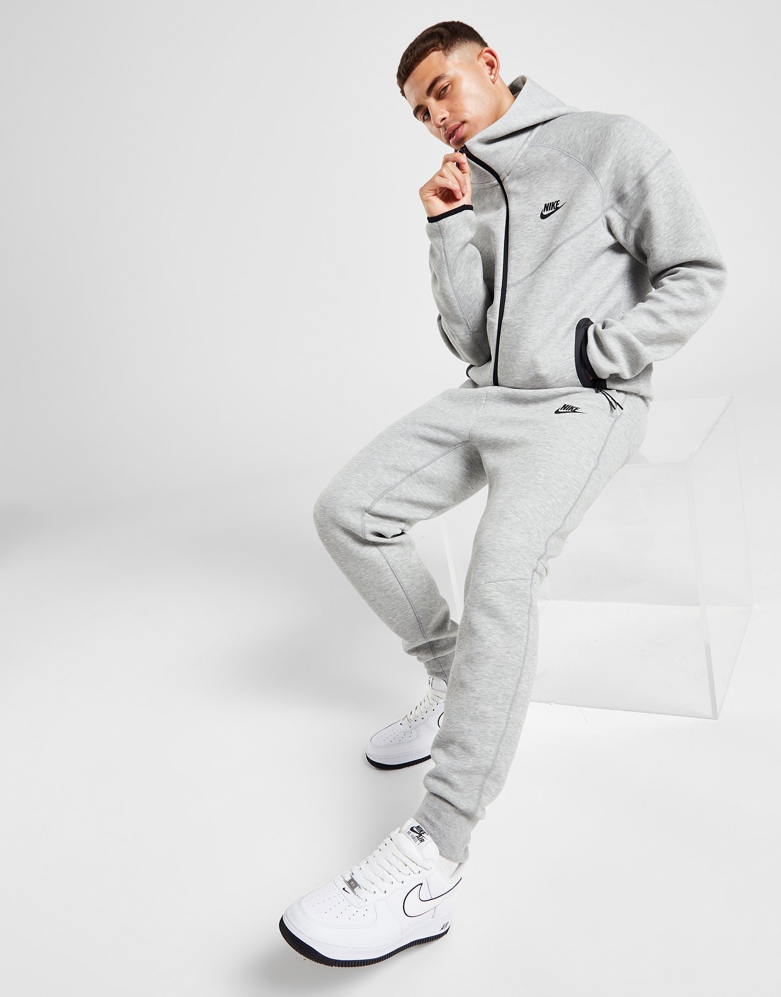 nike tech fleece tracksuit grey and black