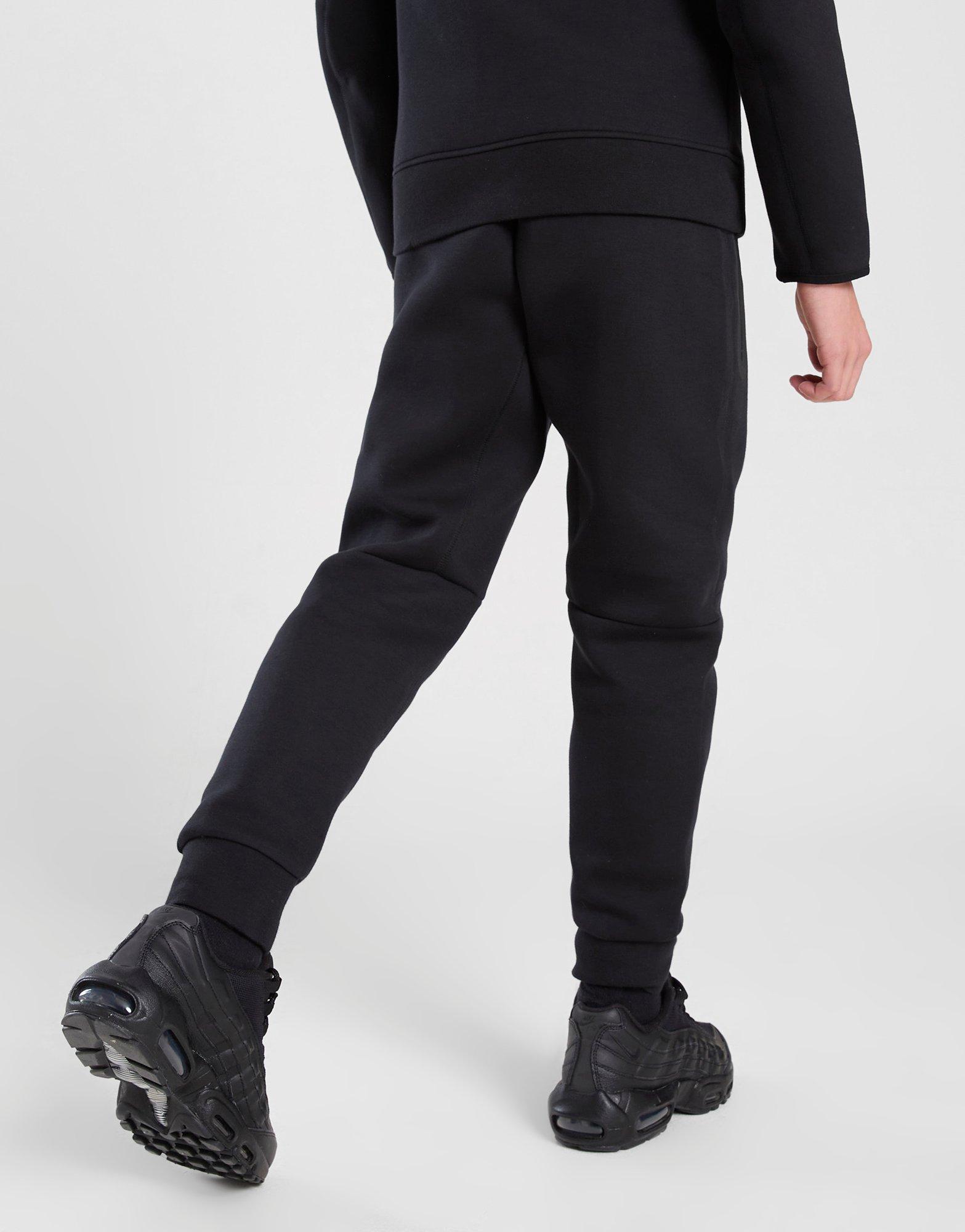 Nike tech fleece hot sale pants junior black