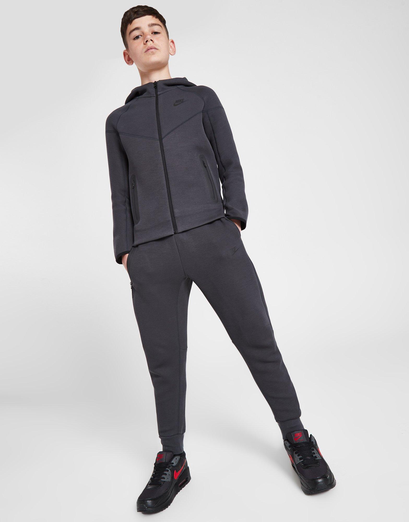 Nike tech best sale fleece grey tracksuit