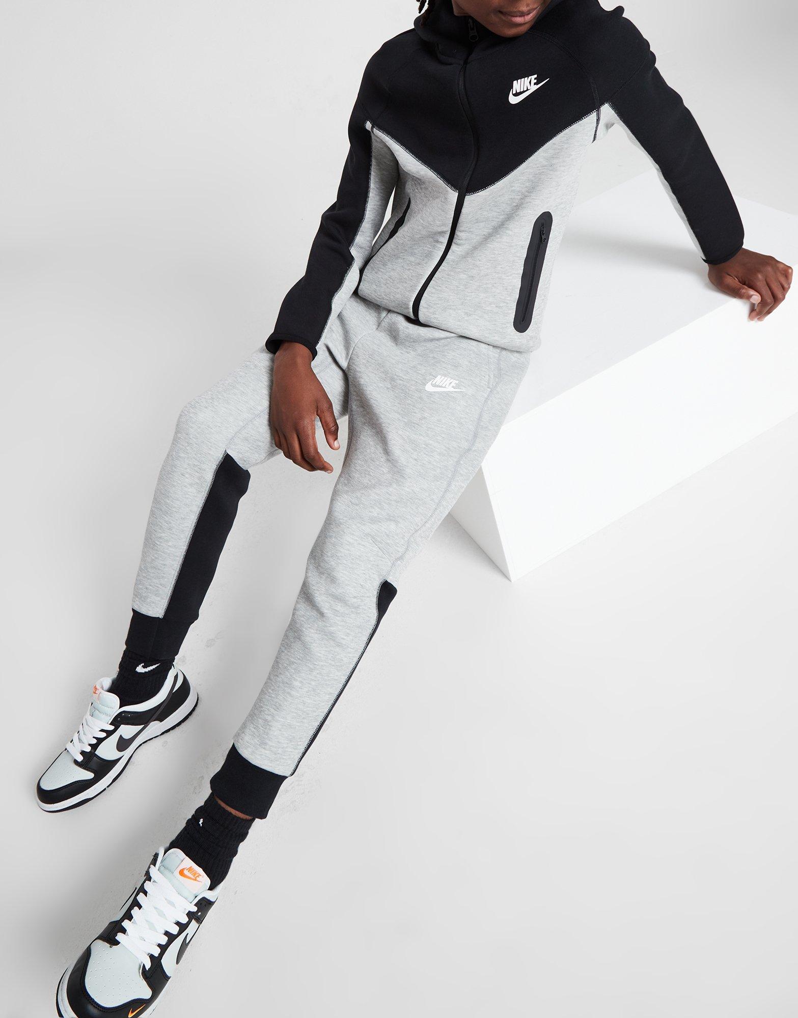 Nike Tech Fleece Junior Joggers - Grey/Black – Footkorner