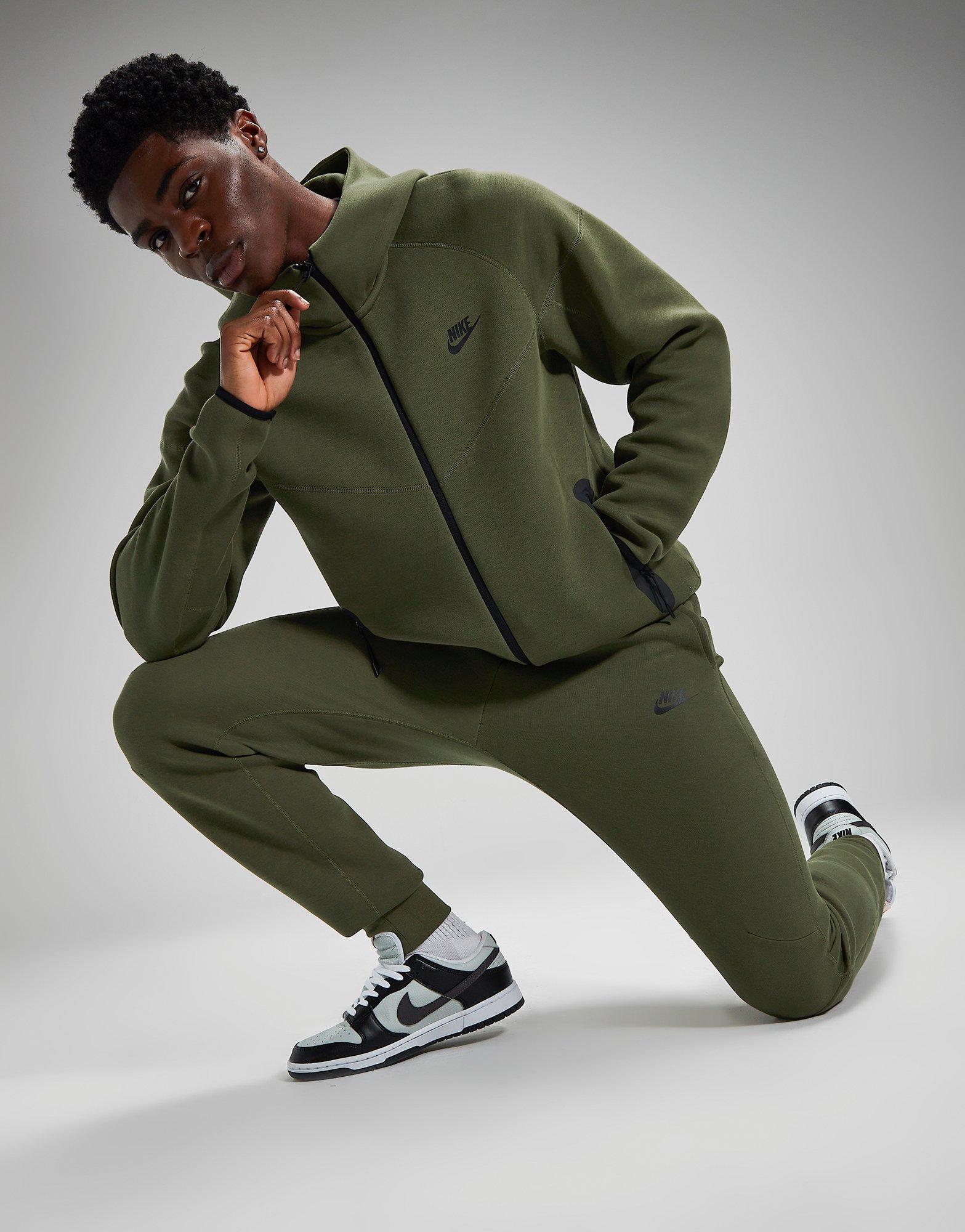 Green nike joggers store mens