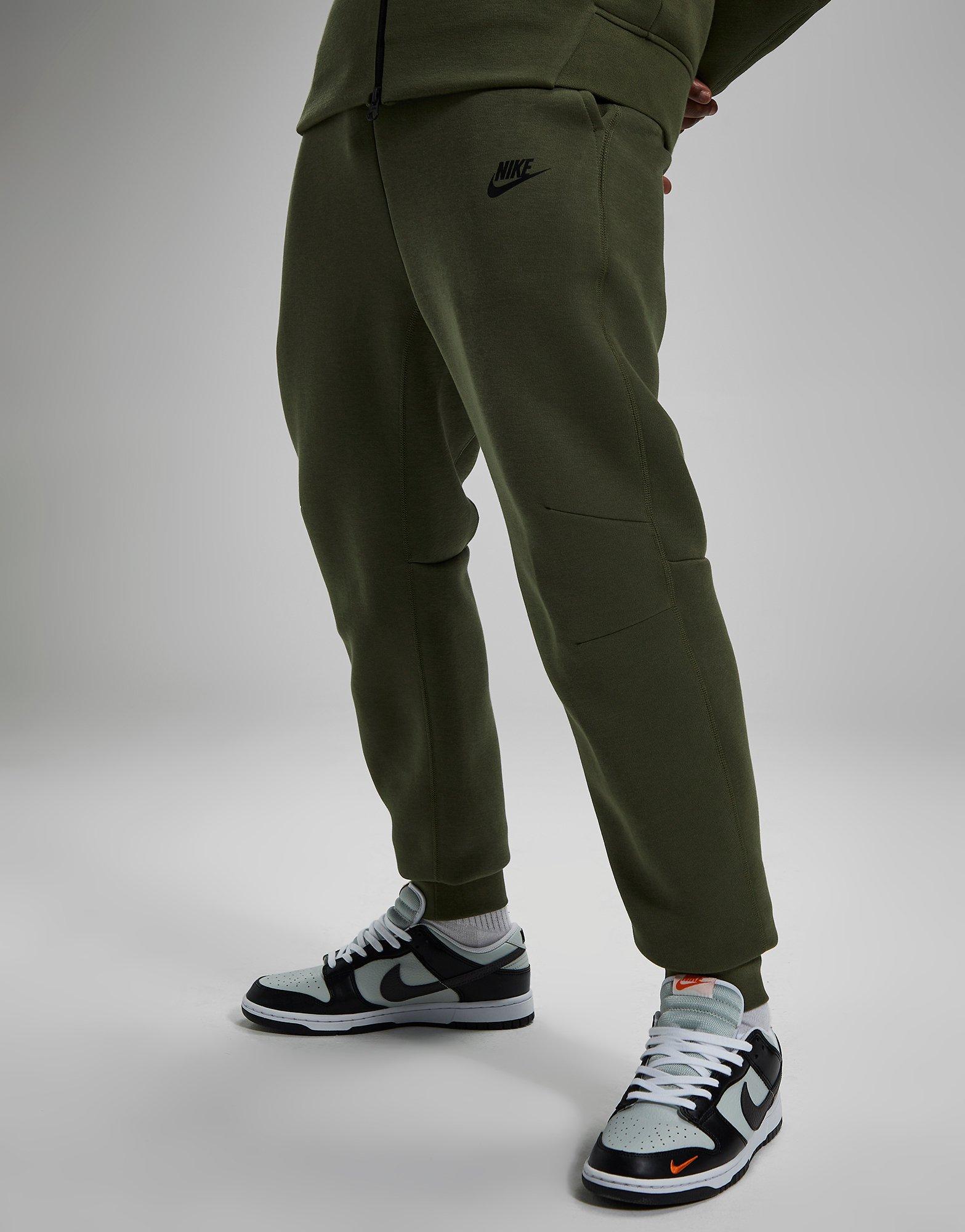 Men's nike olive green hot sale joggers