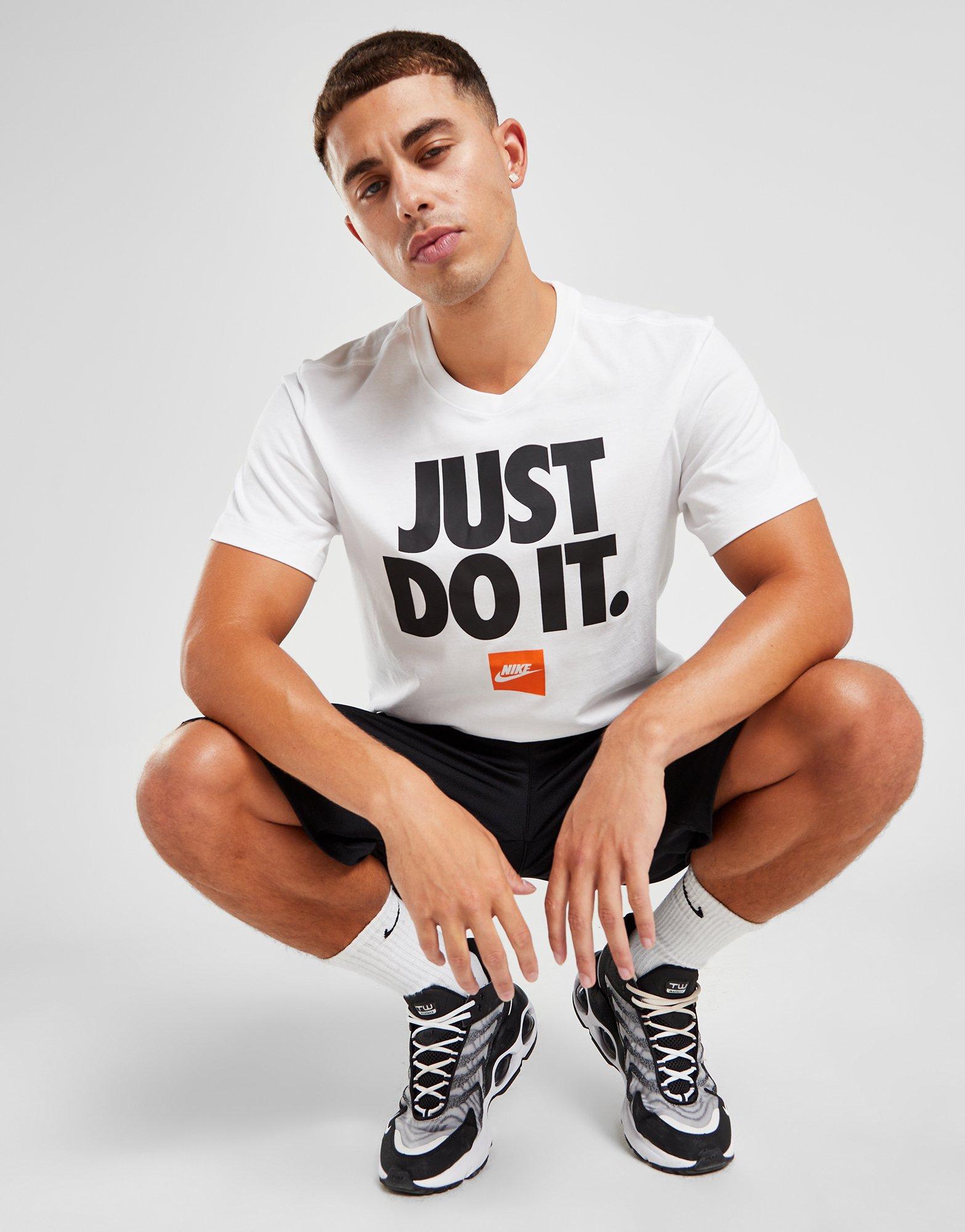 Nike just do clearance it t shirt white