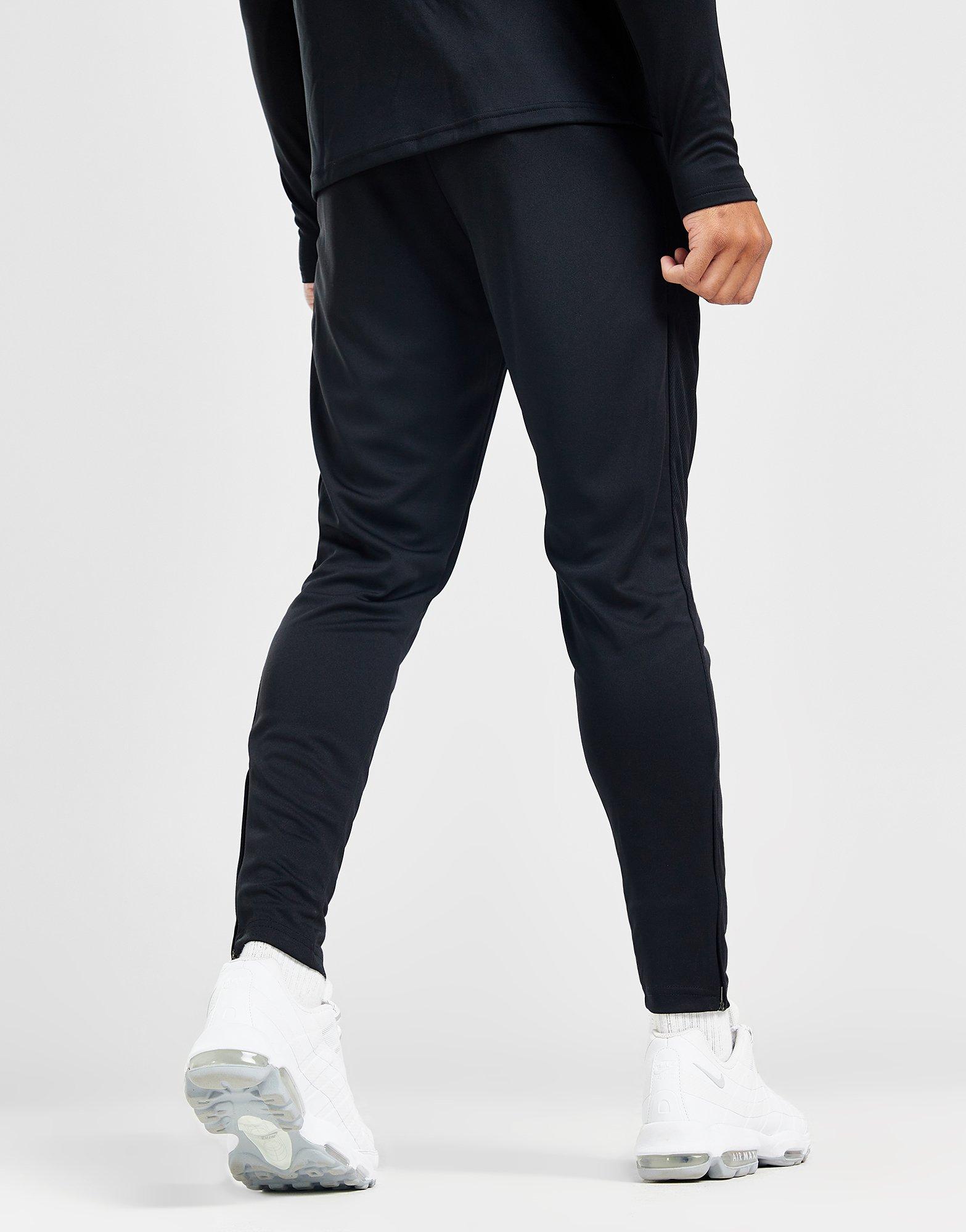 Nike football discount academy tapered joggers