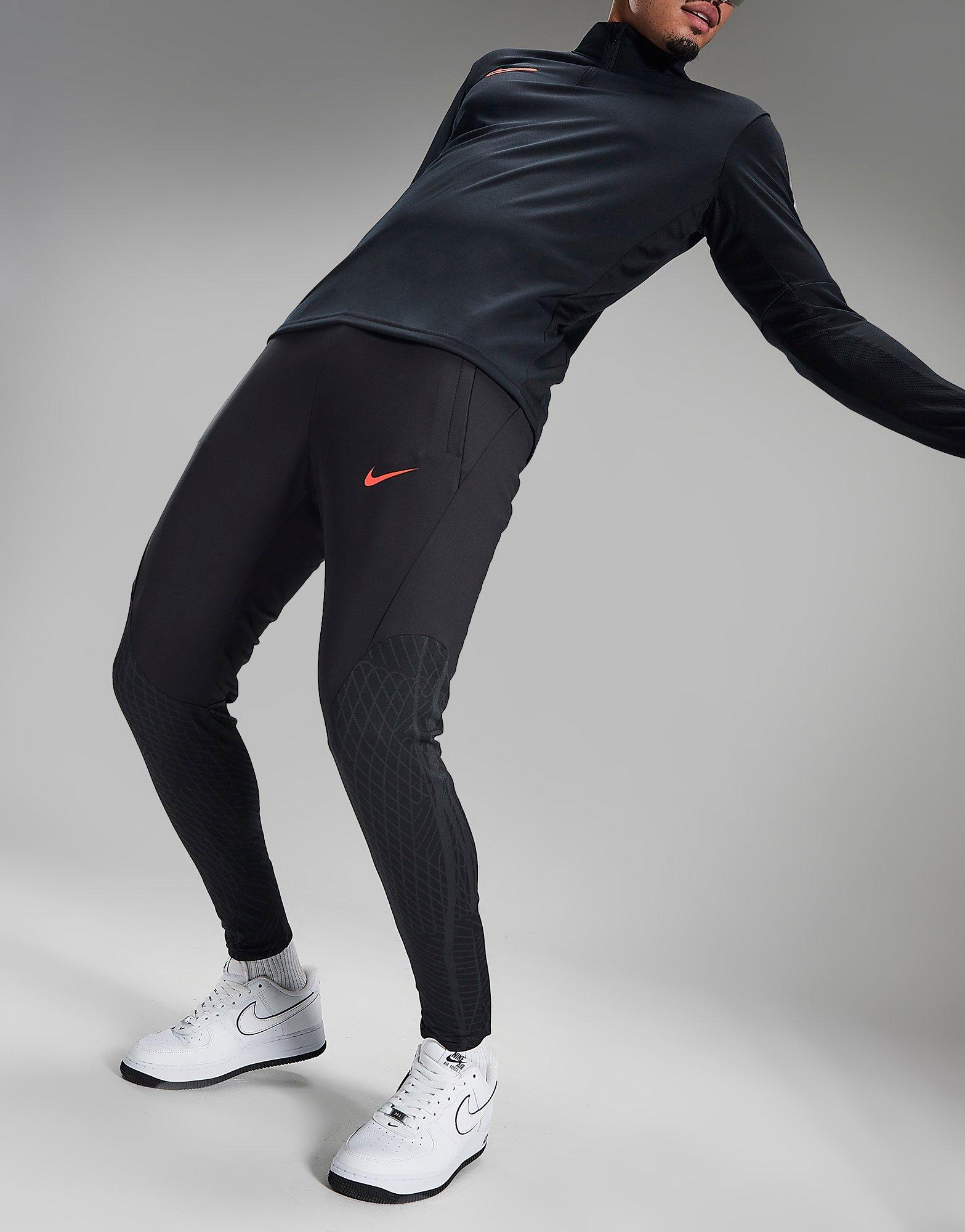 bolvormig zijn Beschikbaar Black Nike Strike Track Pants | JD Sports Global