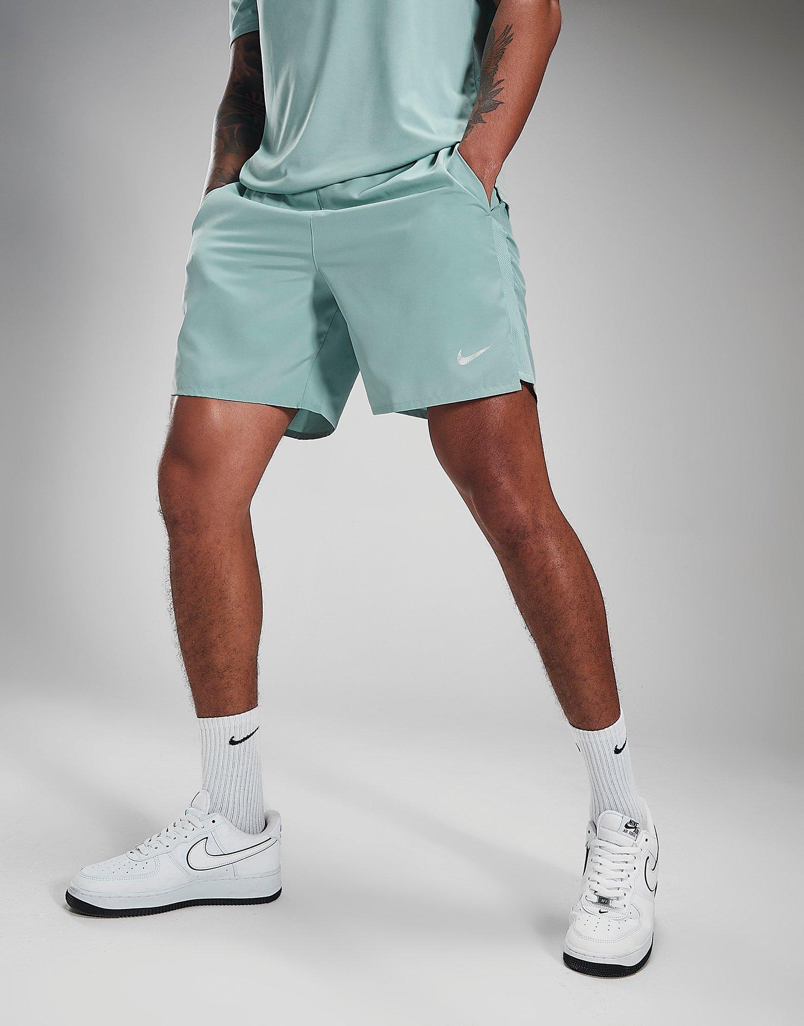 Nike Challenger 7" Shorts