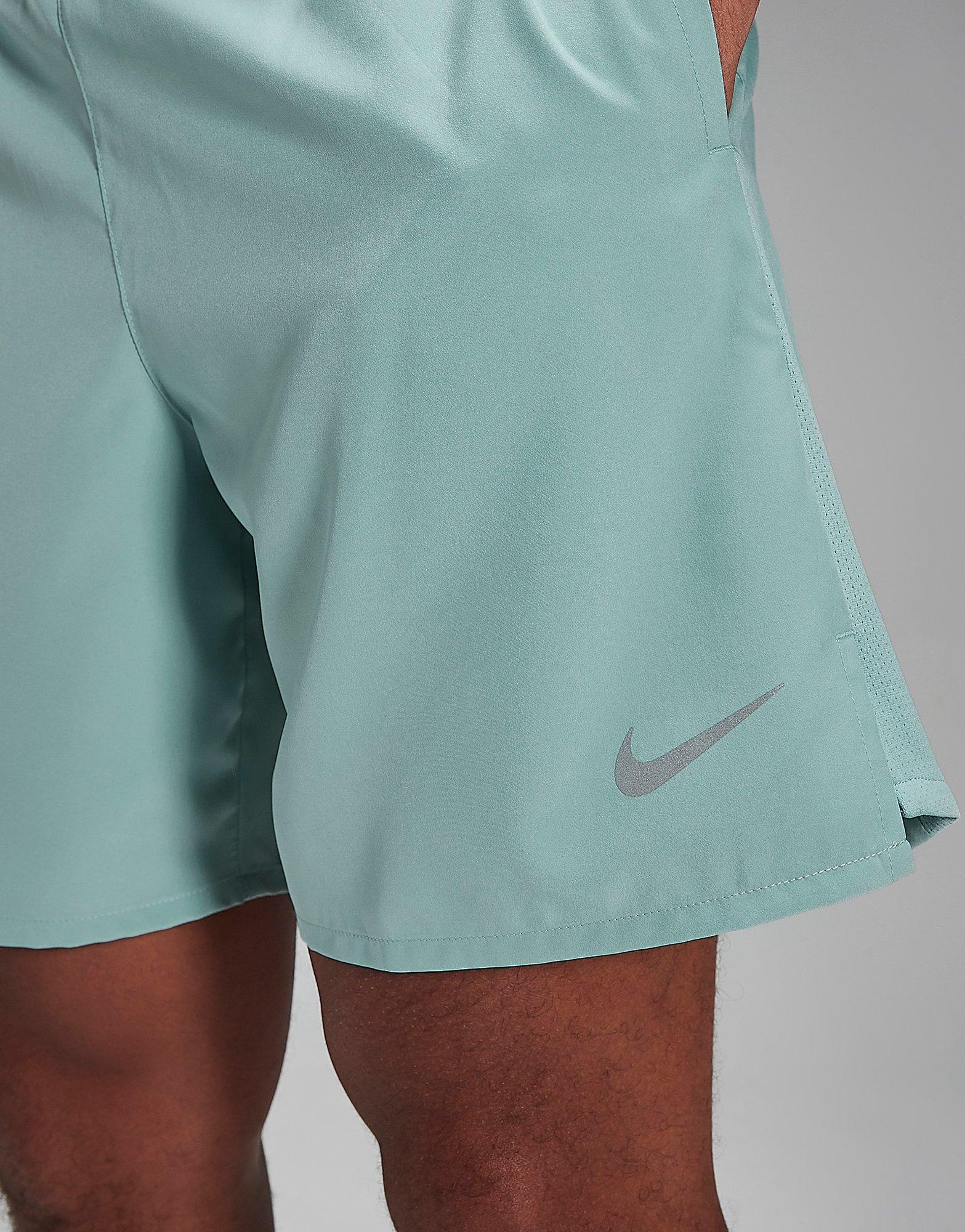 Nike Challenger 7" Shorts