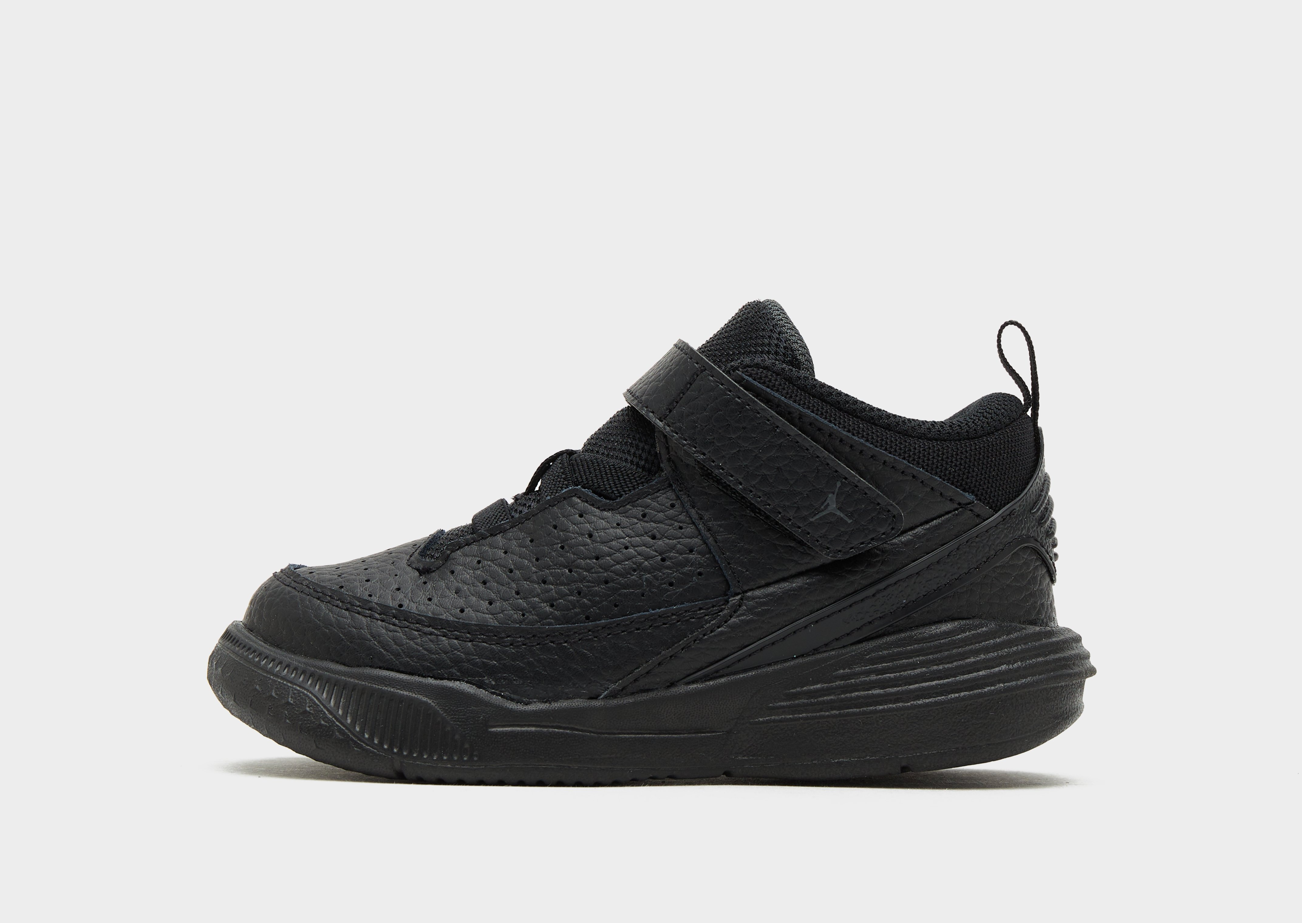 jordan max aura junior