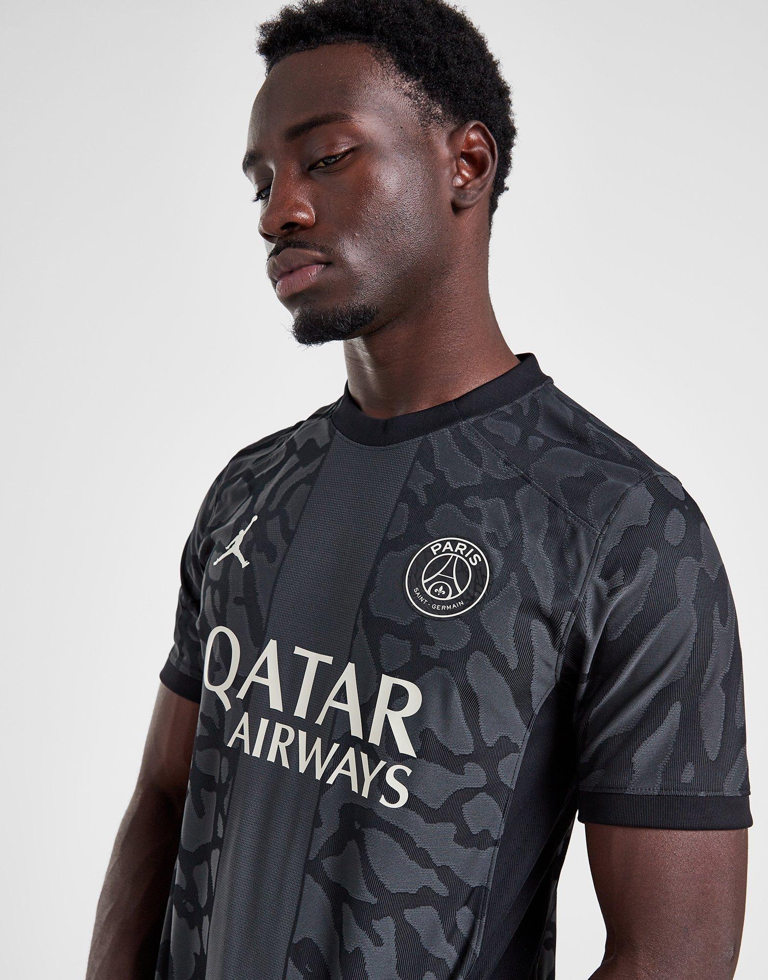 What if Nike did a white and gold away kit for PSG? Is this an