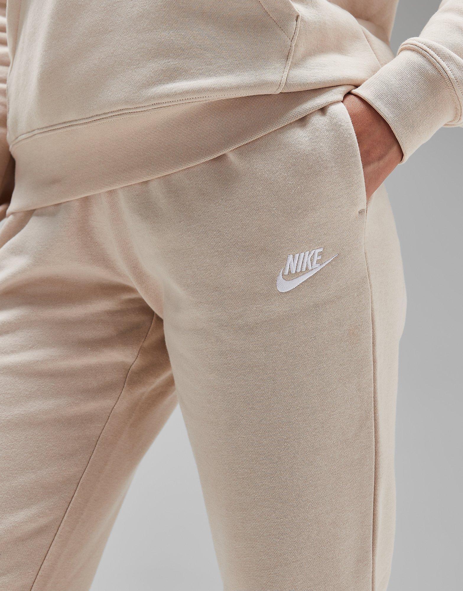 Nike essentials discount beige slim joggers