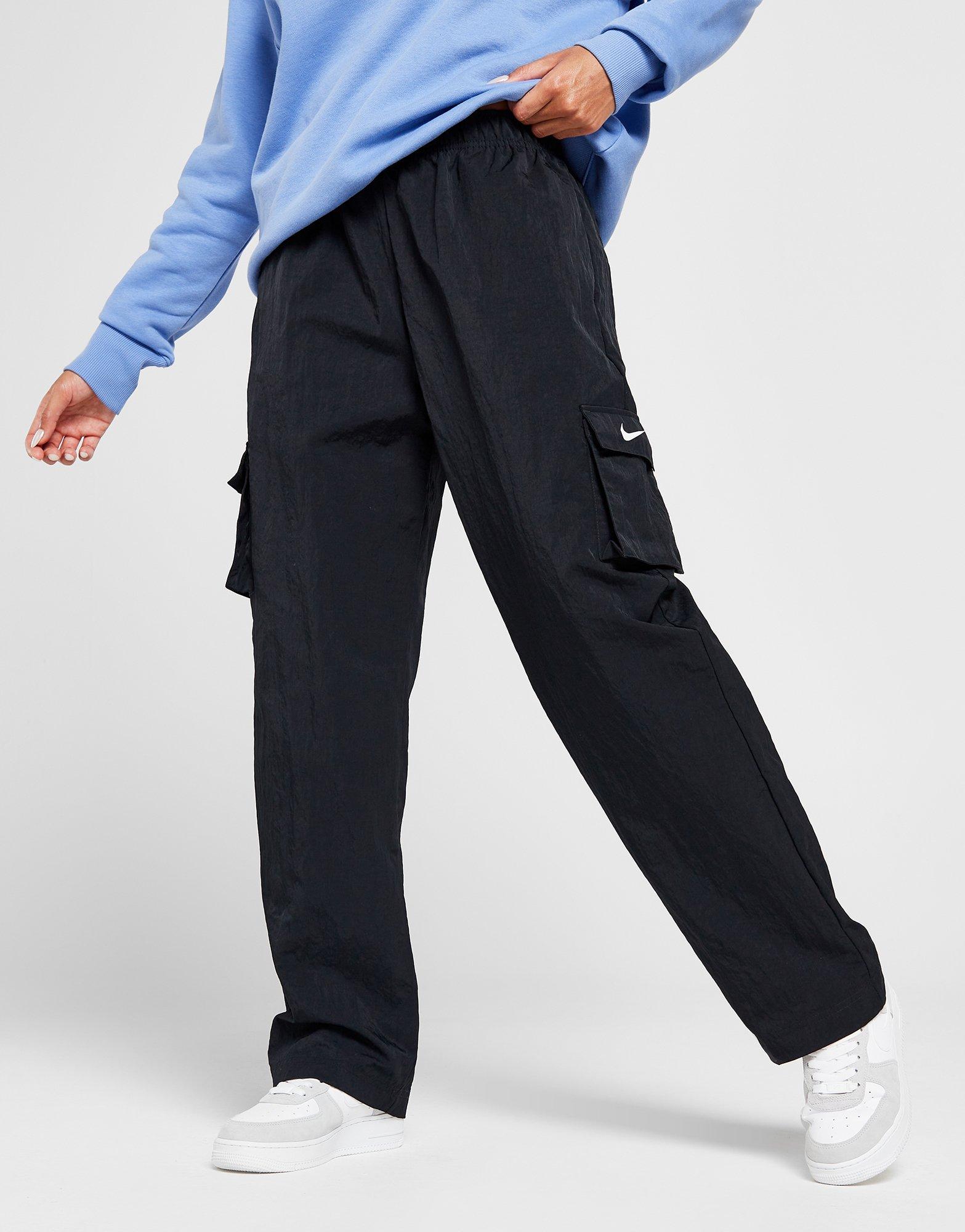 Nike Essential Woven Cargo Pants