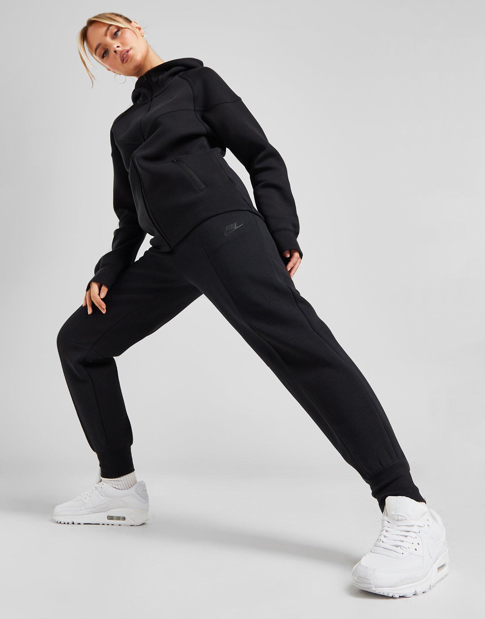 Nike tech 2025 tracksuit black