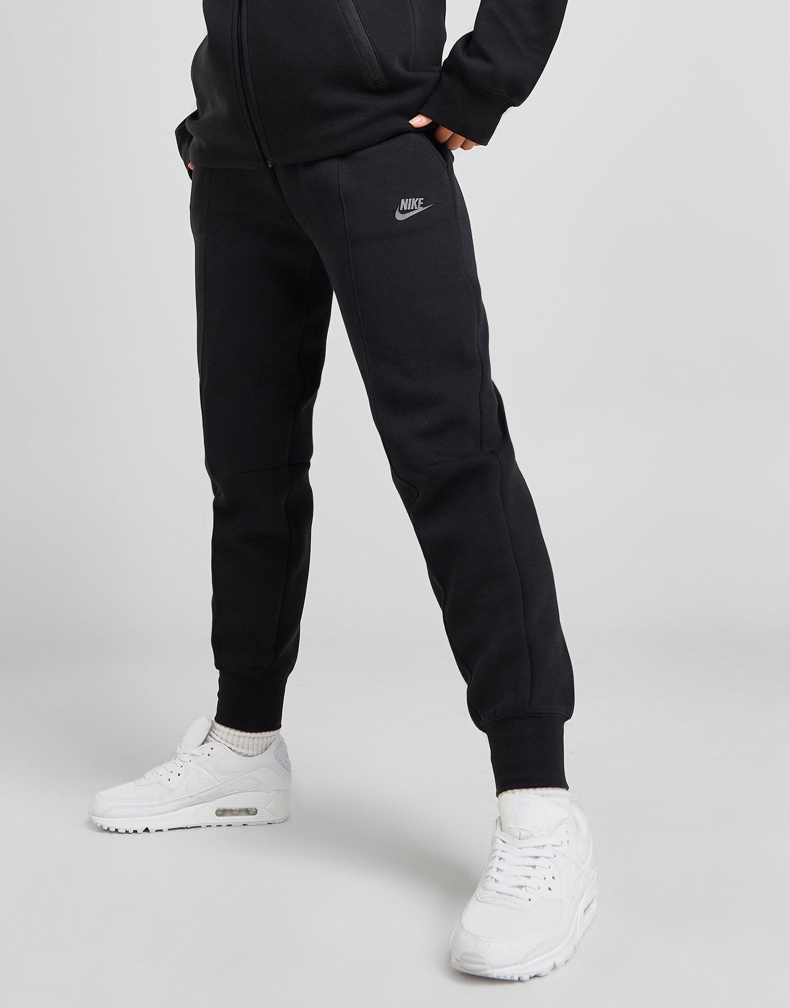 Jd nike tech fleece best sale joggers black