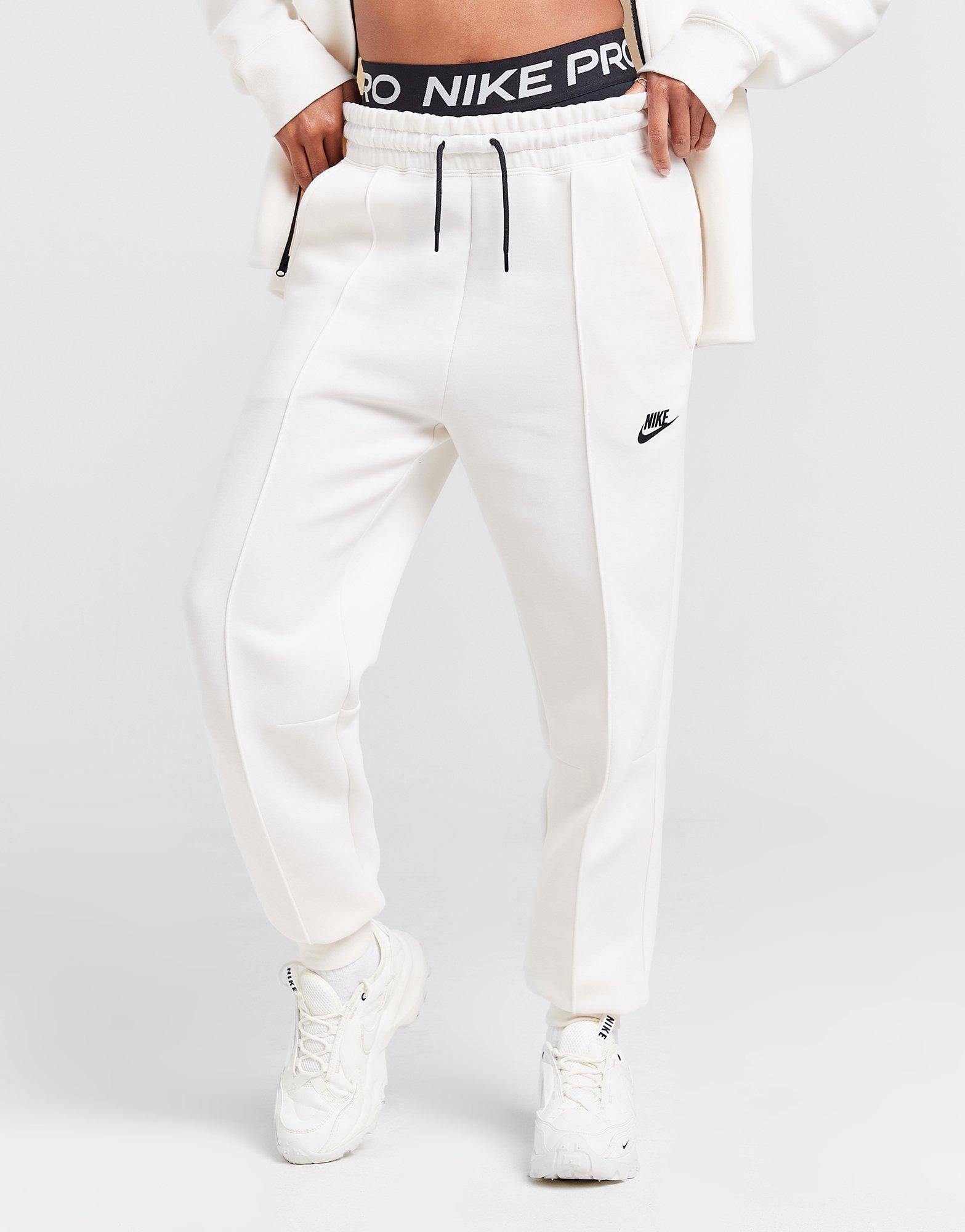 White nike best sale joggers womens