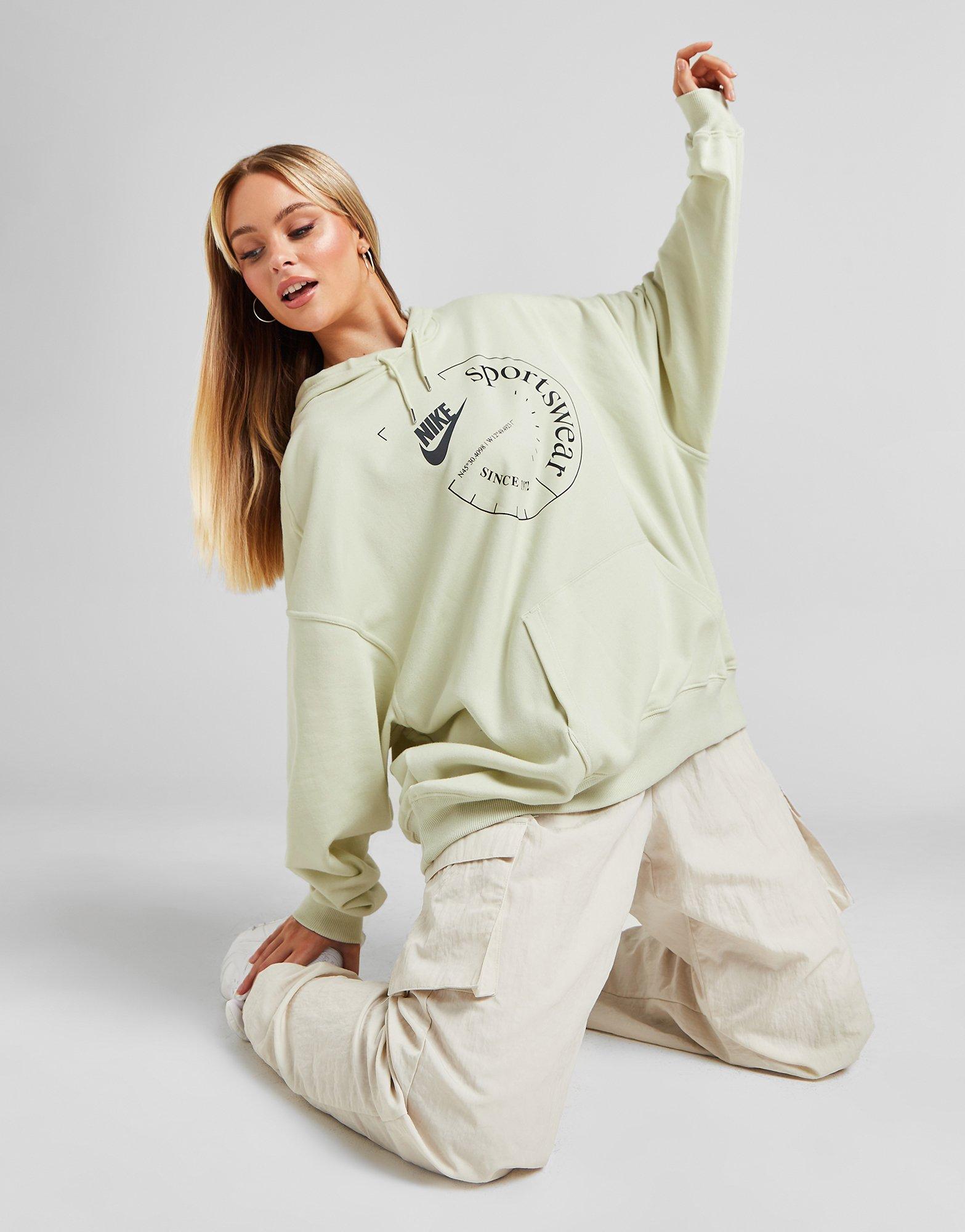 Ivory nike online sweatshirt