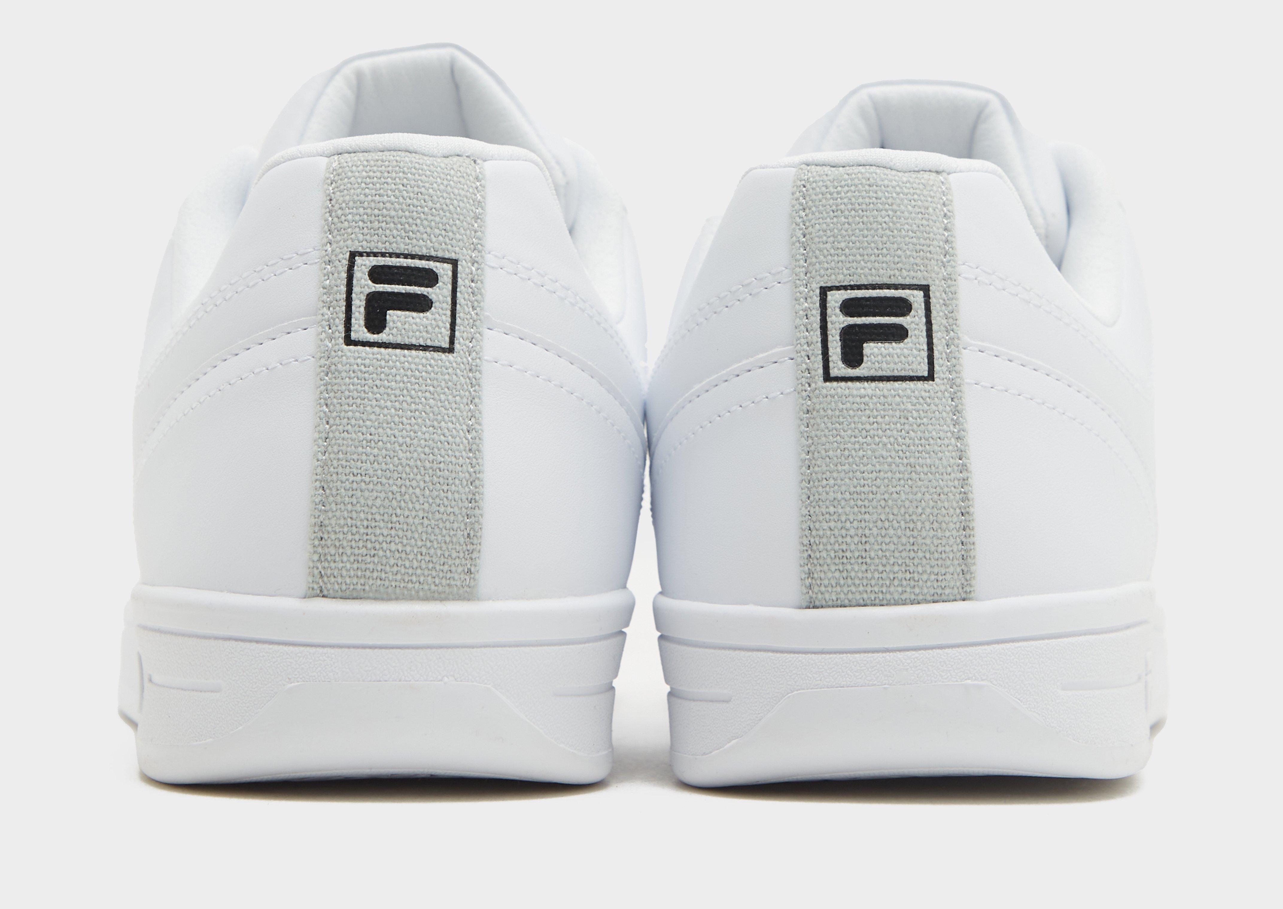 Fila white store flabbite casual shoes