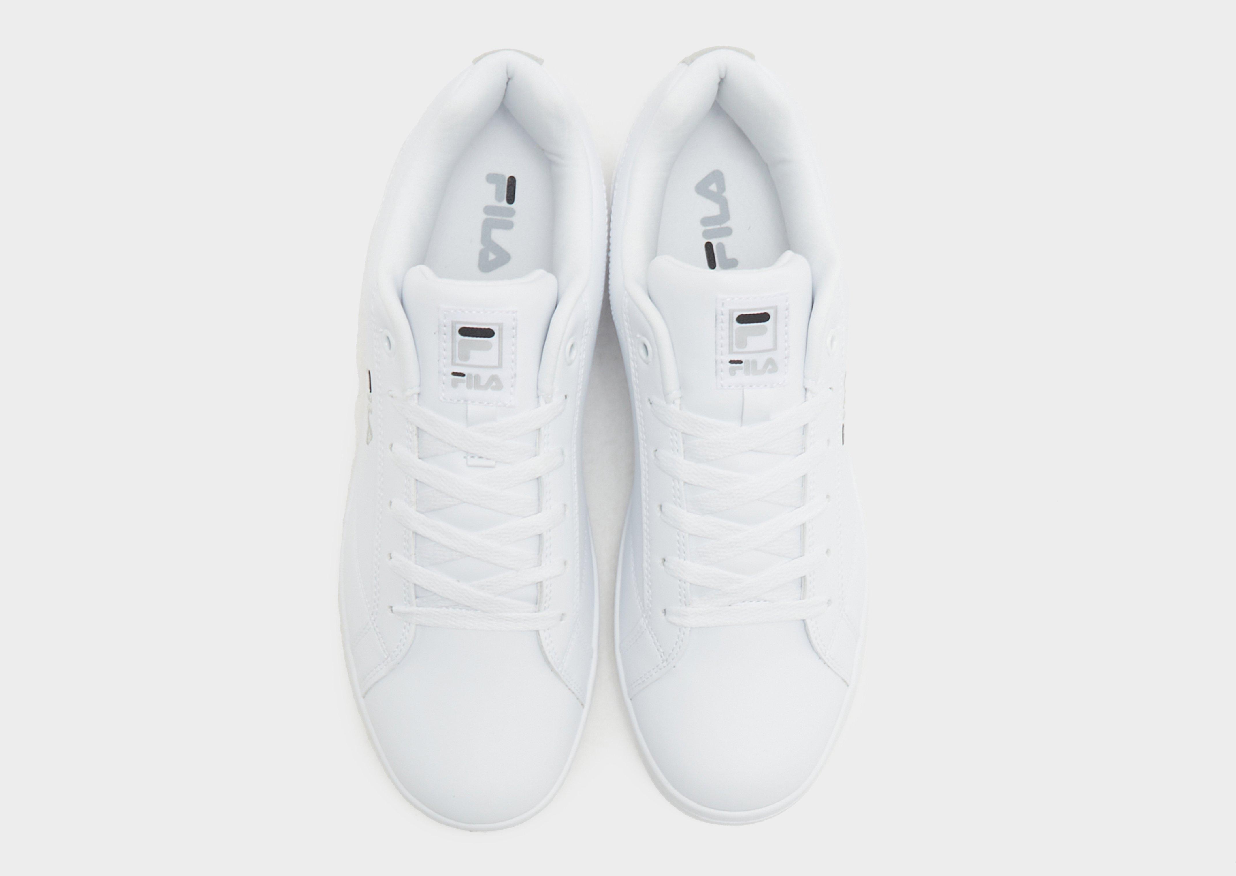 White leather hot sale fila shoes