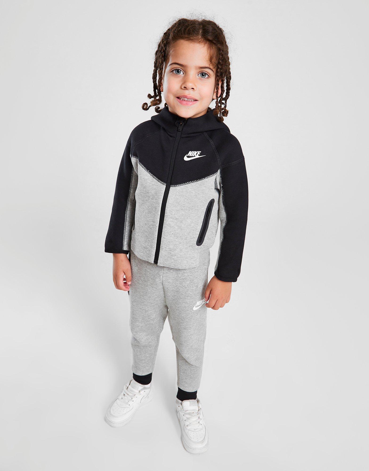 Boys nike hot sale fleece tracksuit