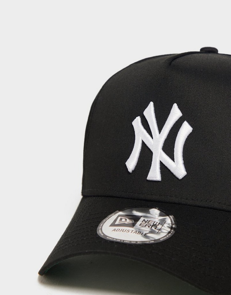 New Era MLB New York Yankees 9FORTY Side Patch Cap