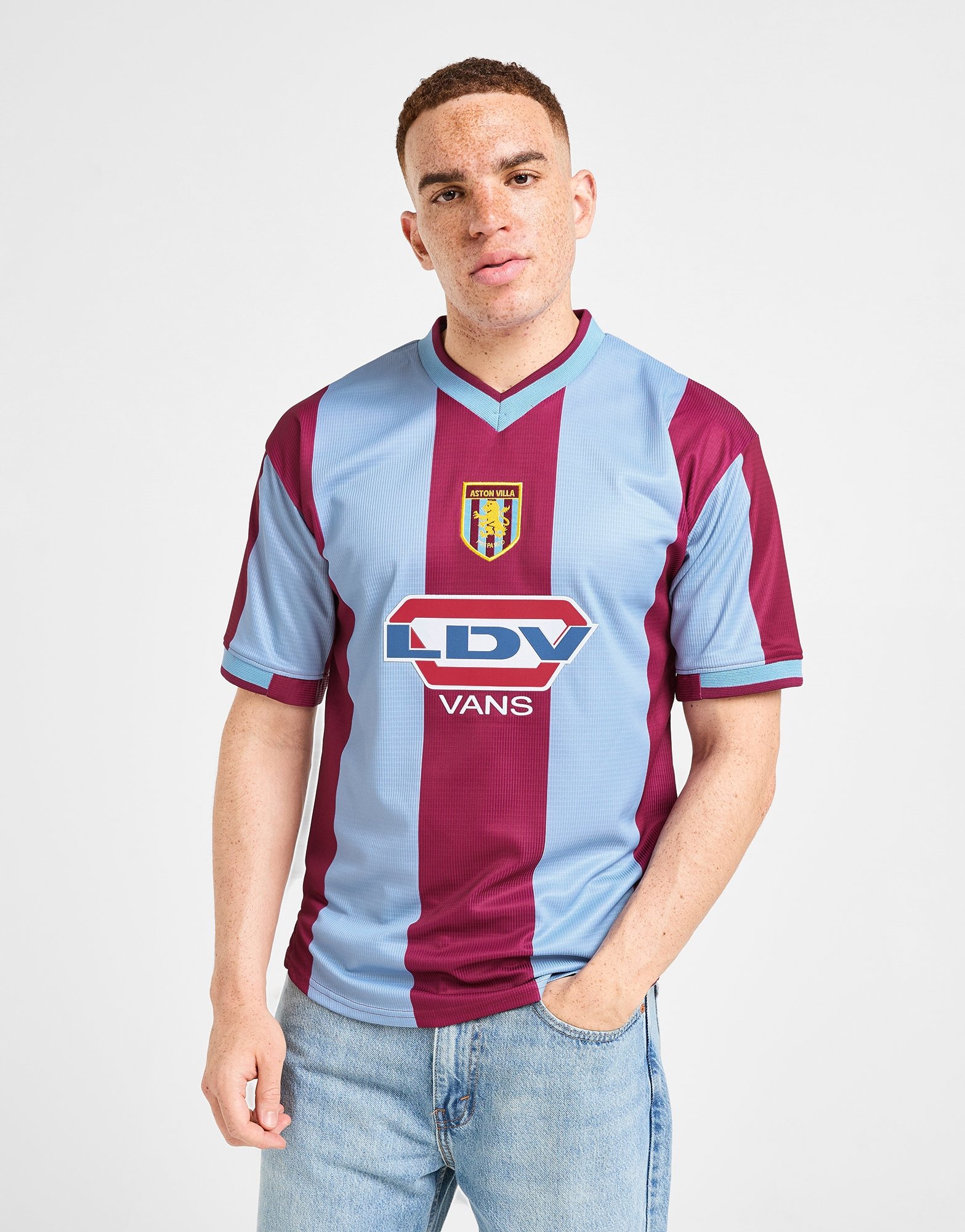 ASTON VILLA F.C. グラフィックシャツ Red Score Draw Aston Villa FC '00 Retro Home Shirt | JD Sports UK