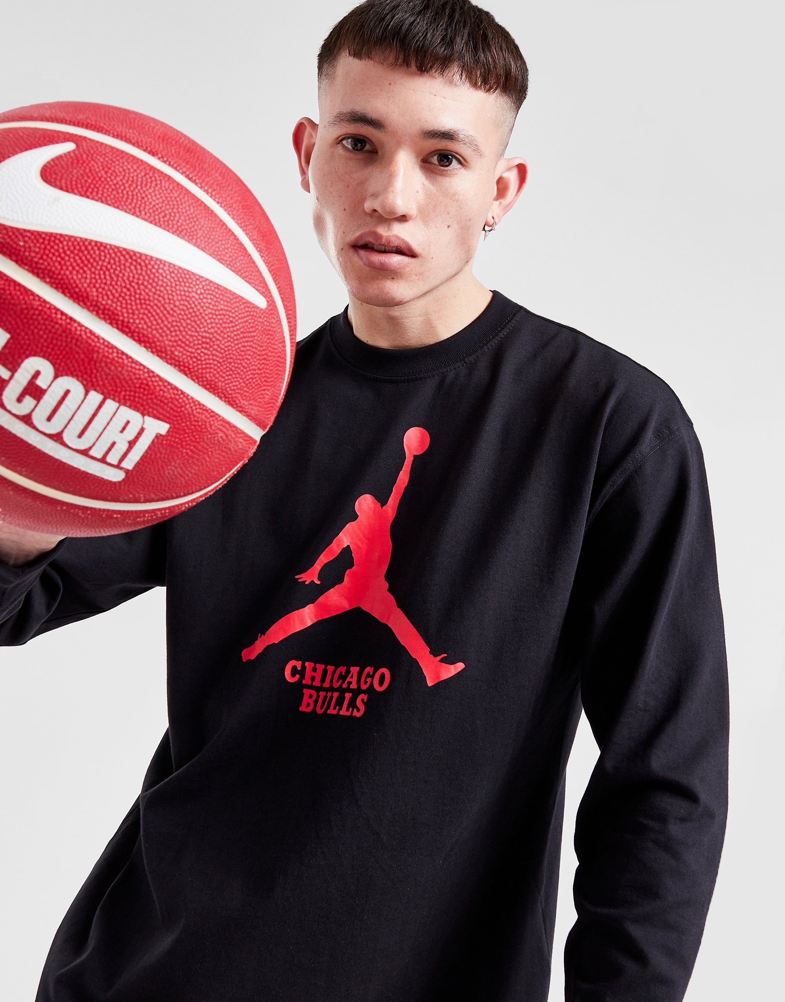 Black Jordan NBA Chicago Bulls Essential Long Sleeve T-Shirt | JD Sports UK